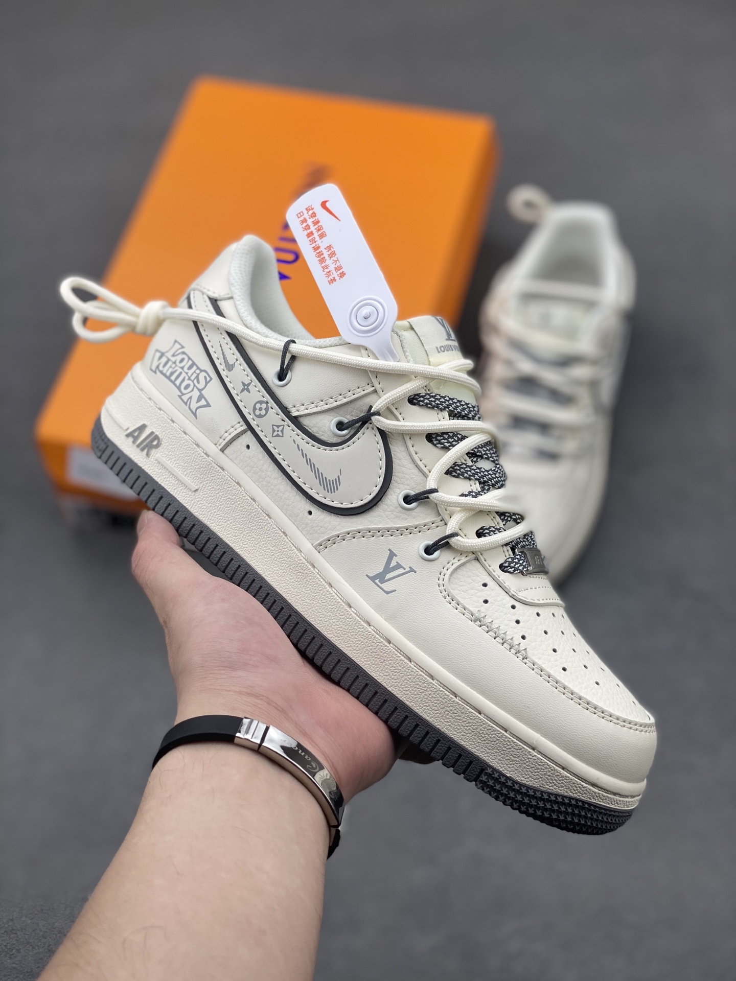 Nike Air Force 1 '07 Low Louis Vuitton Custom Sneakers - Limited Edition 2 i1748028655242 5222 0 0