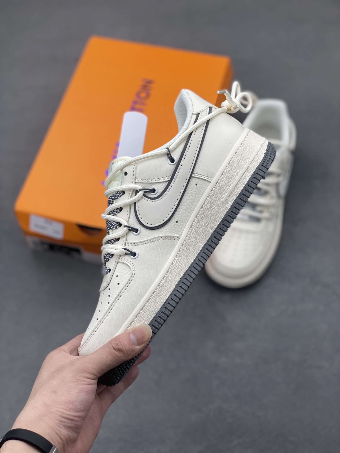 Nike Air Force 1 '07 Low Louis Vuitton Custom Sneakers - Limited Edition 4 i1748028656712 7815 0 2