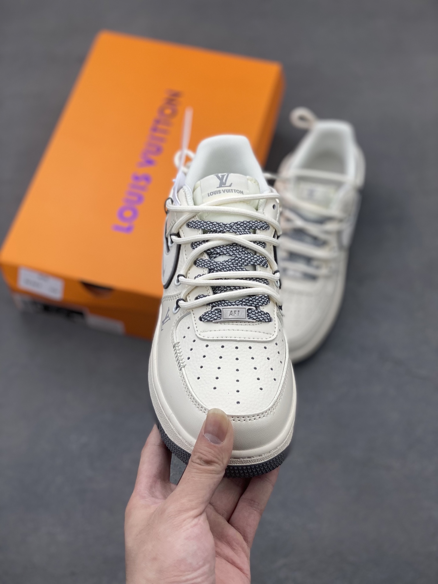 Nike Air Force 1 '07 Low Louis Vuitton Custom Sneakers - Limited Edition 3 i1748028658629 7879 0 1