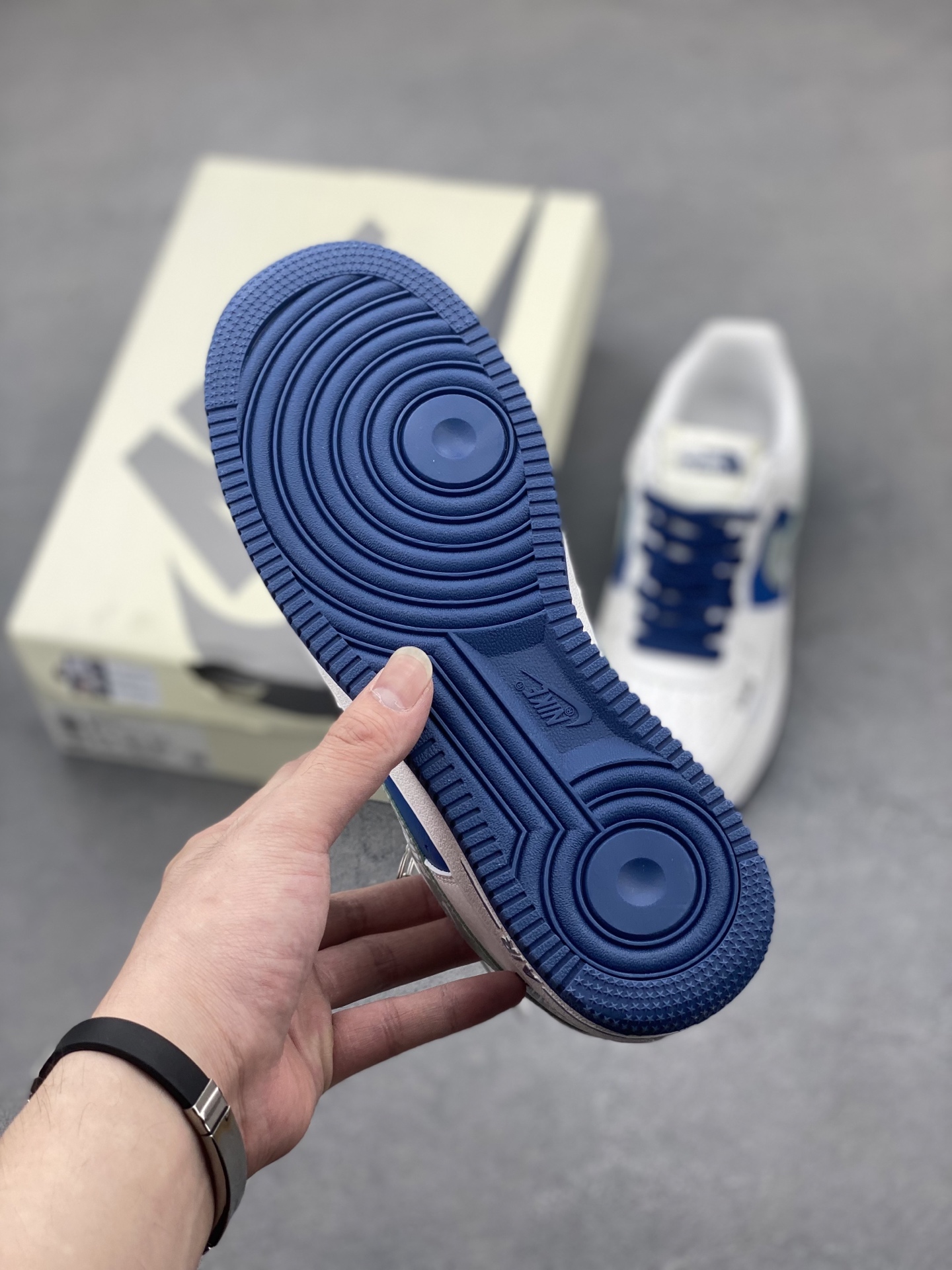Nike Air Force 1 '07 Low White Blue Stitching Limited Edition Sneakers 7 i1748028754448 3335 0 5