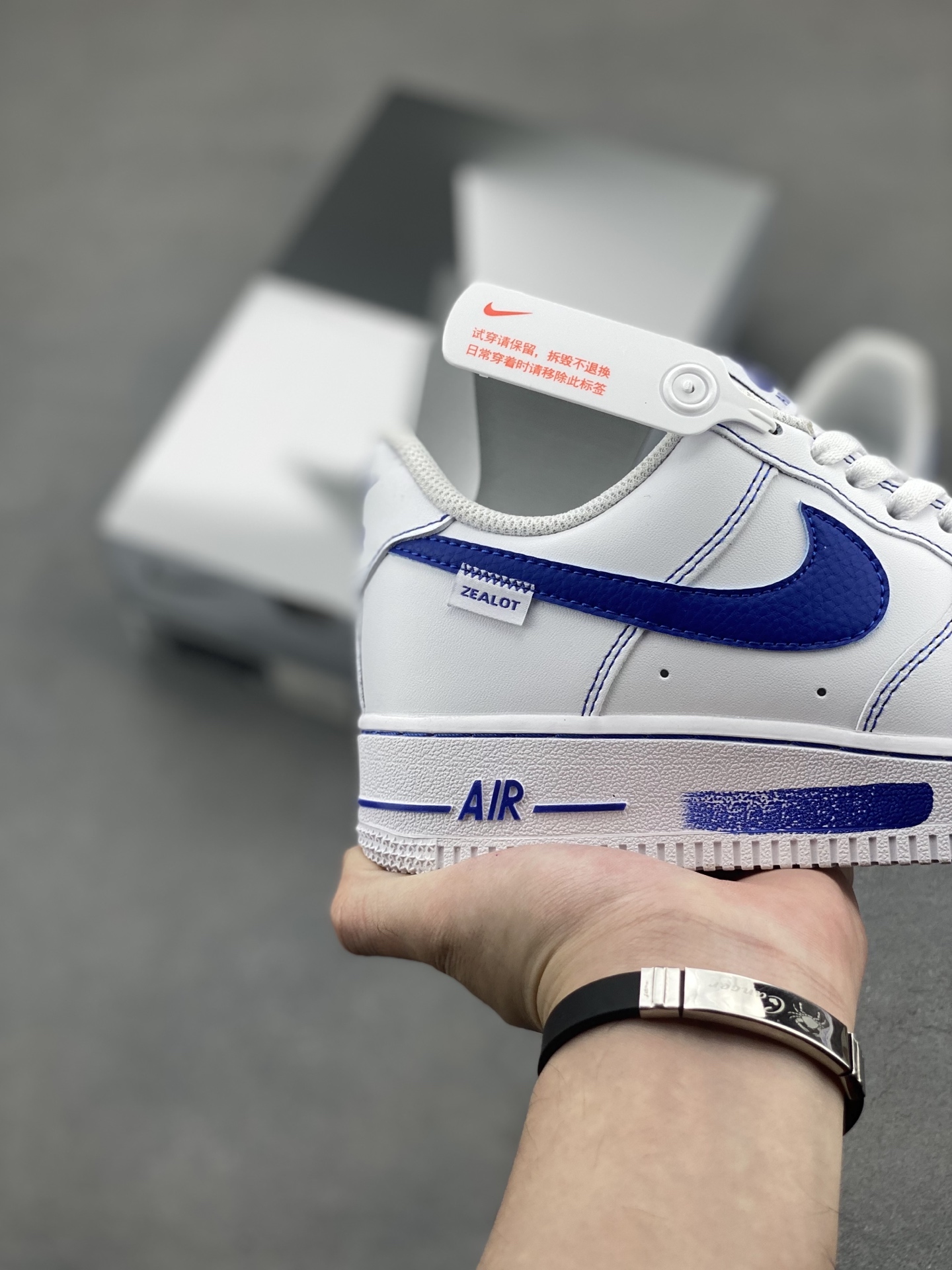 Nike Air Force 1 '07 Low White/Blue Stitching Men's Sneakers 6 i1748028852646 8057 0 4