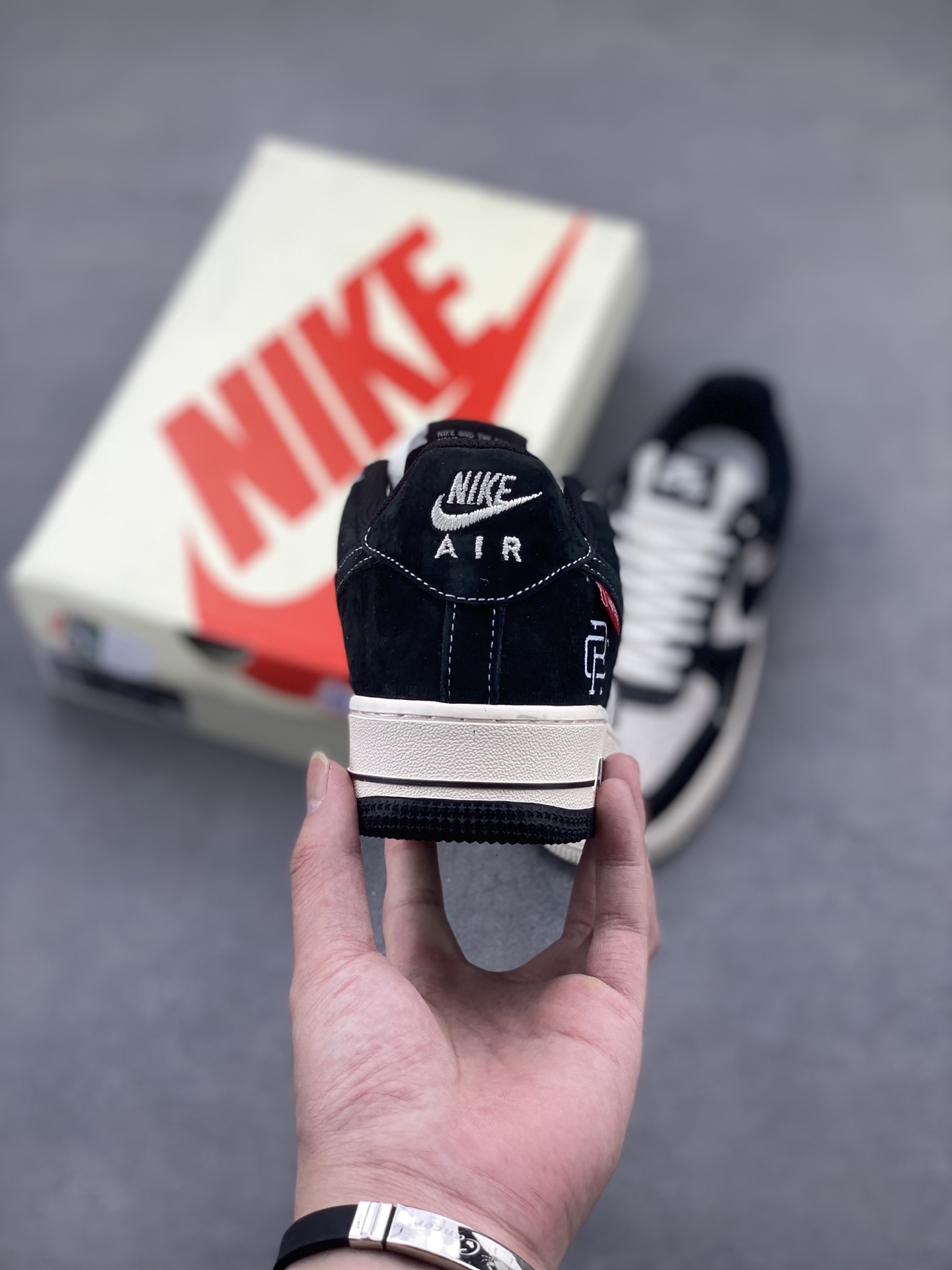 Nike Air Force 1 '07 Low Sneakers - Limited Edition, Company Grade 5 i1748028899895 1550 0 3