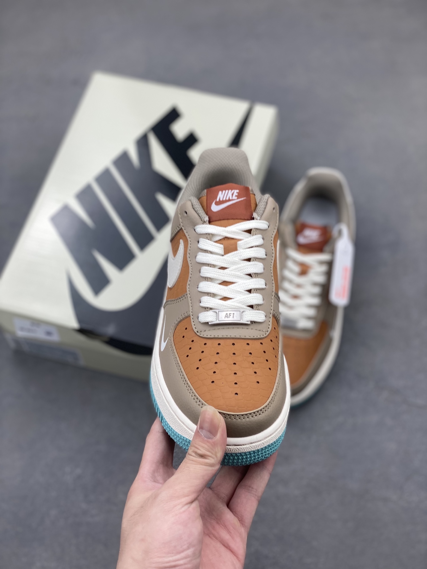 Nike Air Force 1 '07 Low Sneakers - Limited Edition, Premium Comfort 3 i1748028957933 7943 0 1