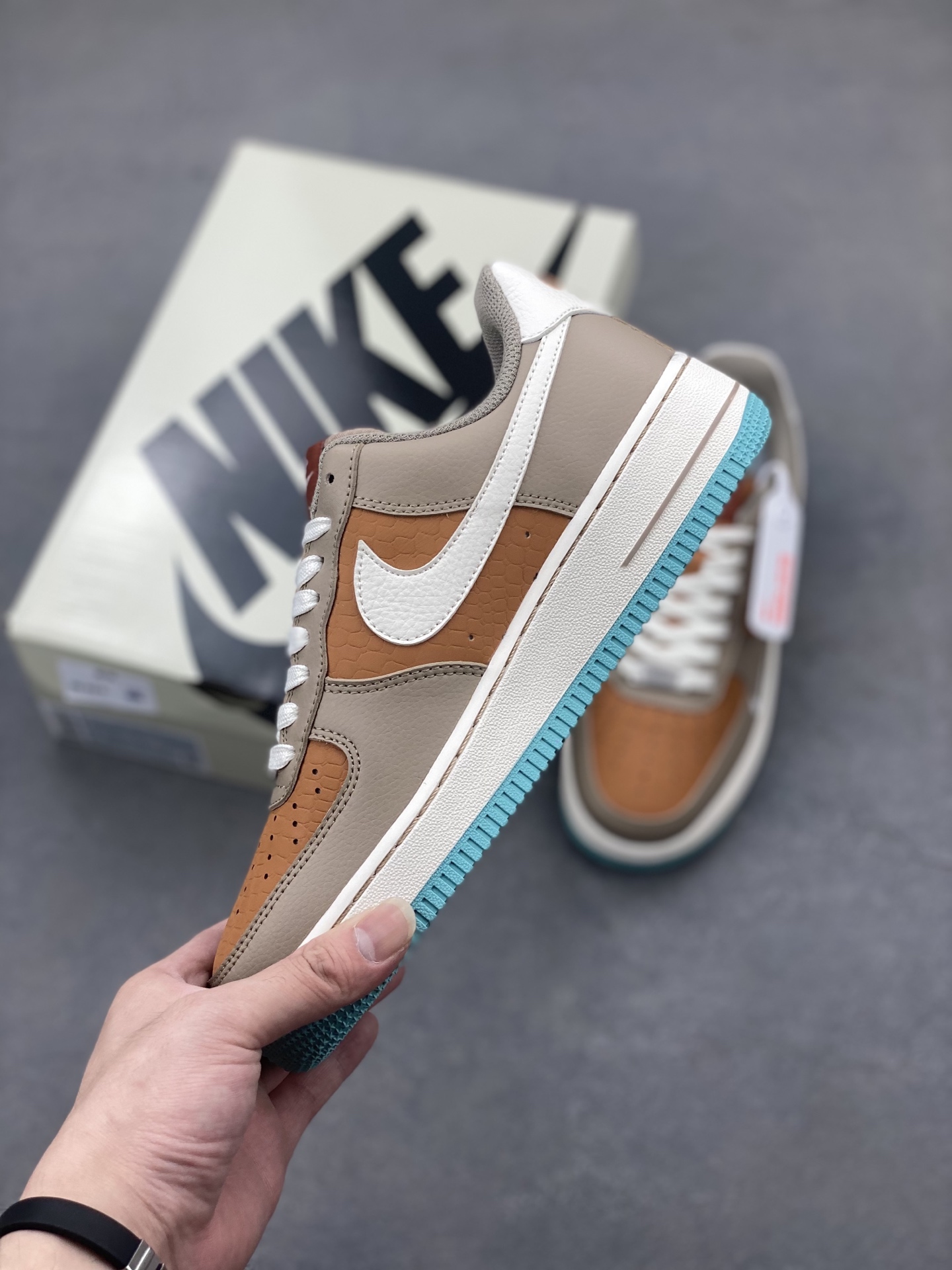 Nike Air Force 1 '07 Low Sneakers - Limited Edition, Premium Comfort 4 i1748028958296 4394 0 2
