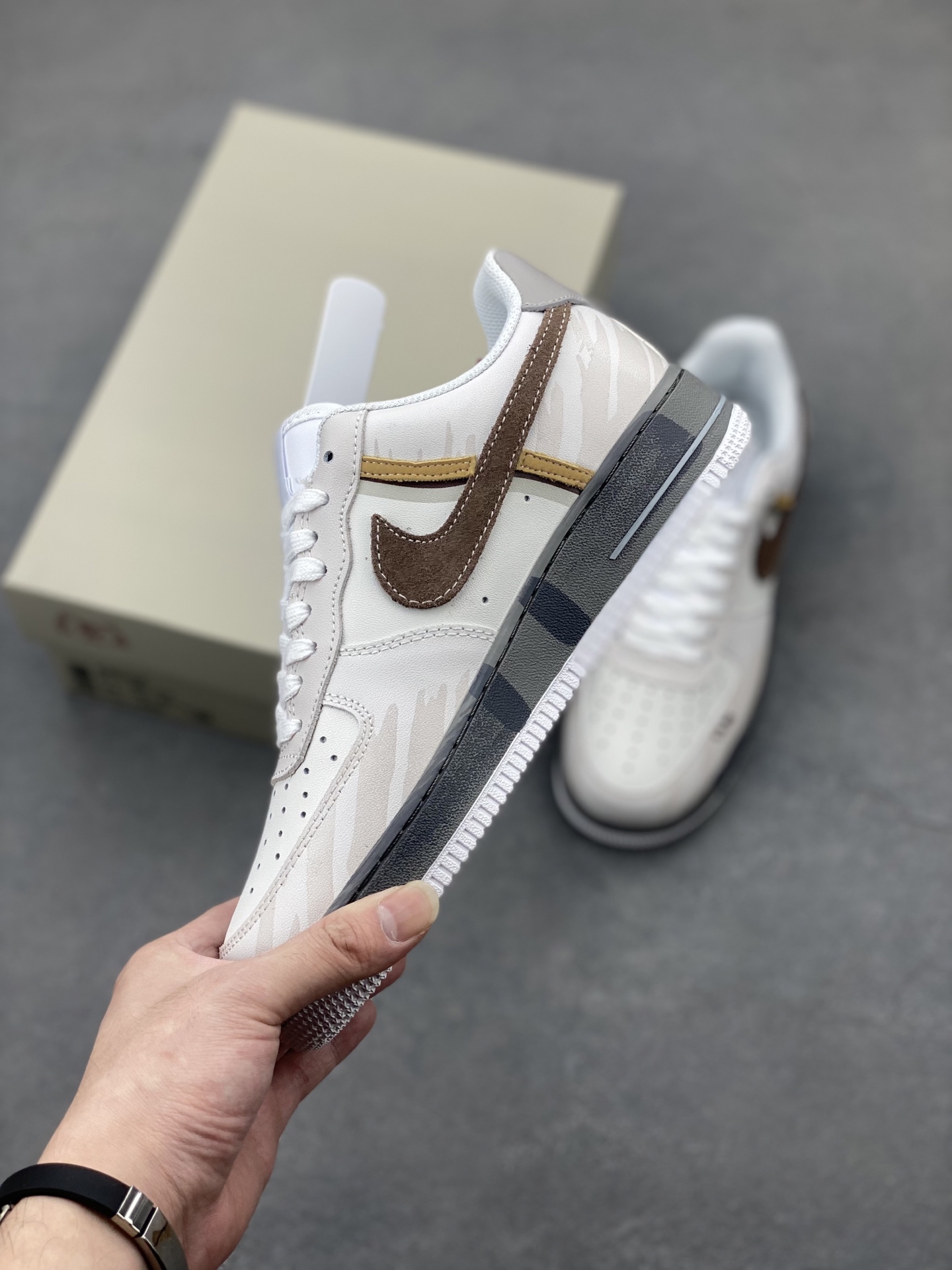 Nike Air Force 1 '07 Low Sneakers - Limited Edition, Premium Comfort 4 i1748116336283 2317 0 2