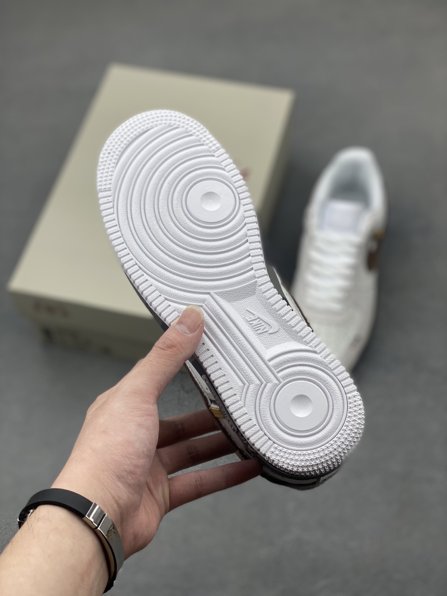 Nike Air Force 1 '07 Low Sneakers - Limited Edition, Premium Comfort 7 i1748116340323 6975 0 5