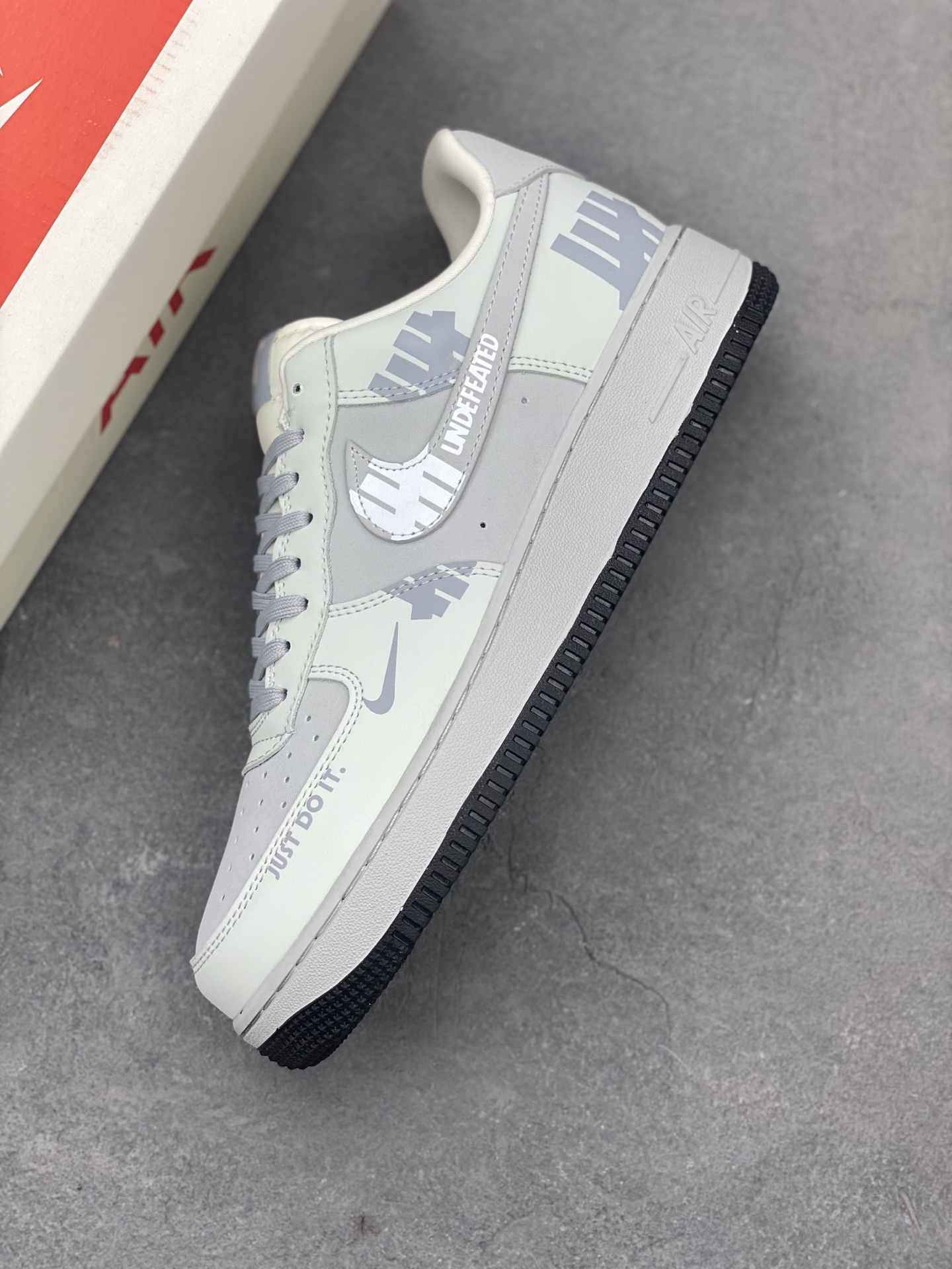 Nike X Undefeated Air Force 1 '07 Low Sneakers - Limited Edition 8 i1748116390702 4097 0 6