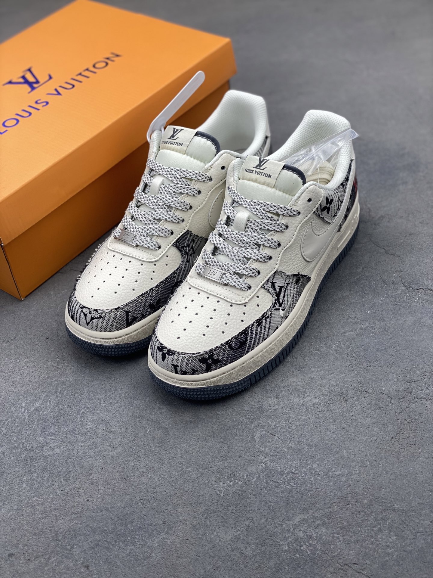 Nike Air Force 1 '07 Low Sneakers Limited Edition - Designer Collaboration 9 i1748189354381 8258 0 7