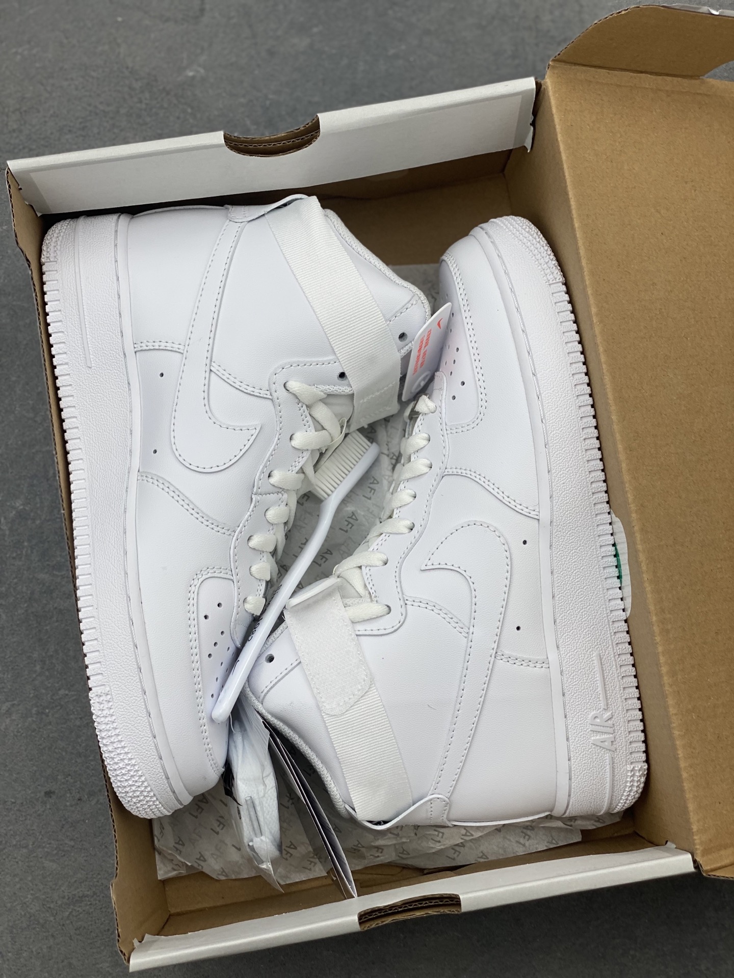 Nike Air Force 1 '07 High-Top Sneaker: Classic White Style & Comfort 10 i1748289468587 452 0 8