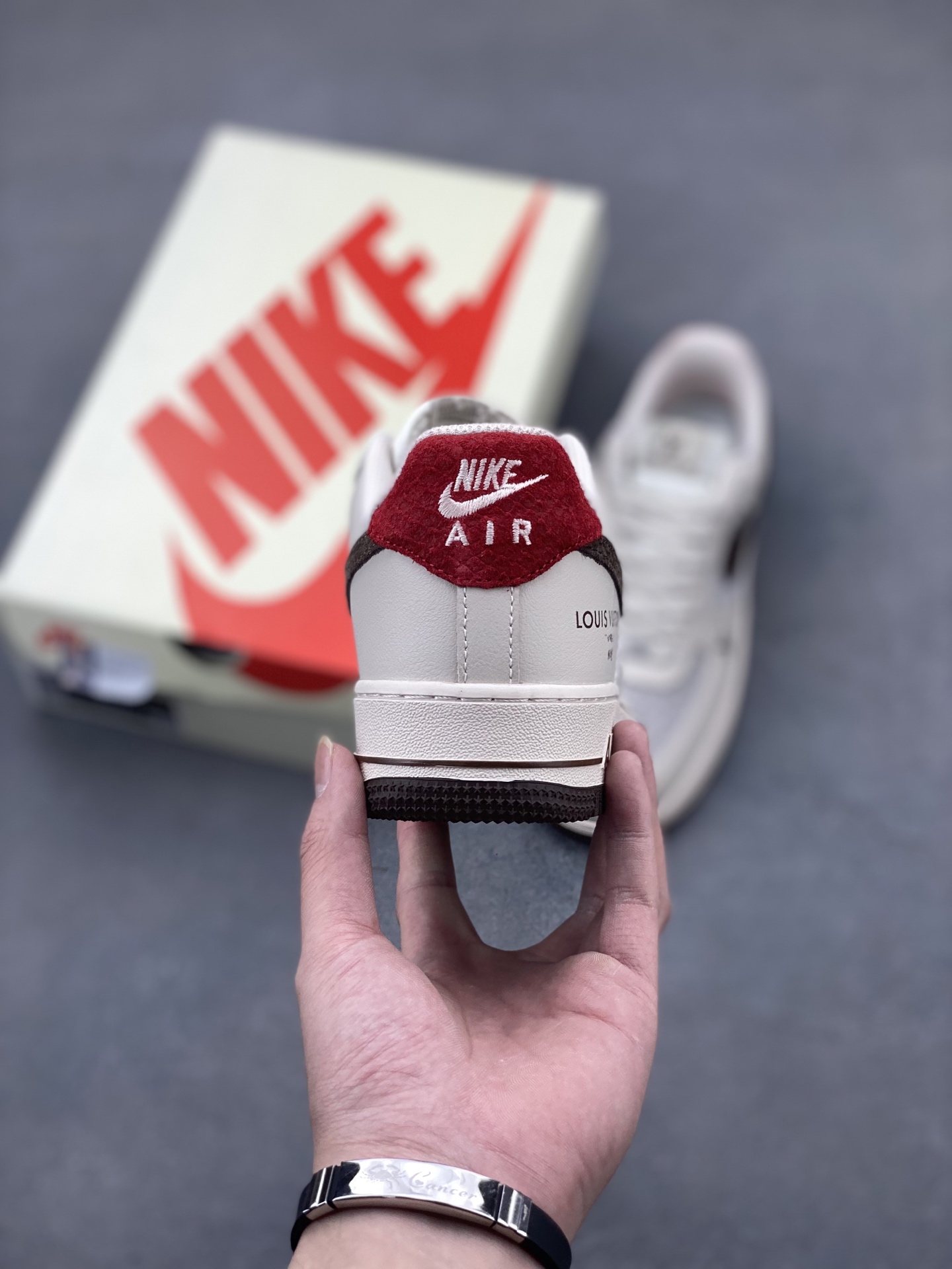 Nike Air Force 1 '07 Low Louis Vuitton Custom Sneakers - Limited Edition 5 i1748289509003 6987 0 3