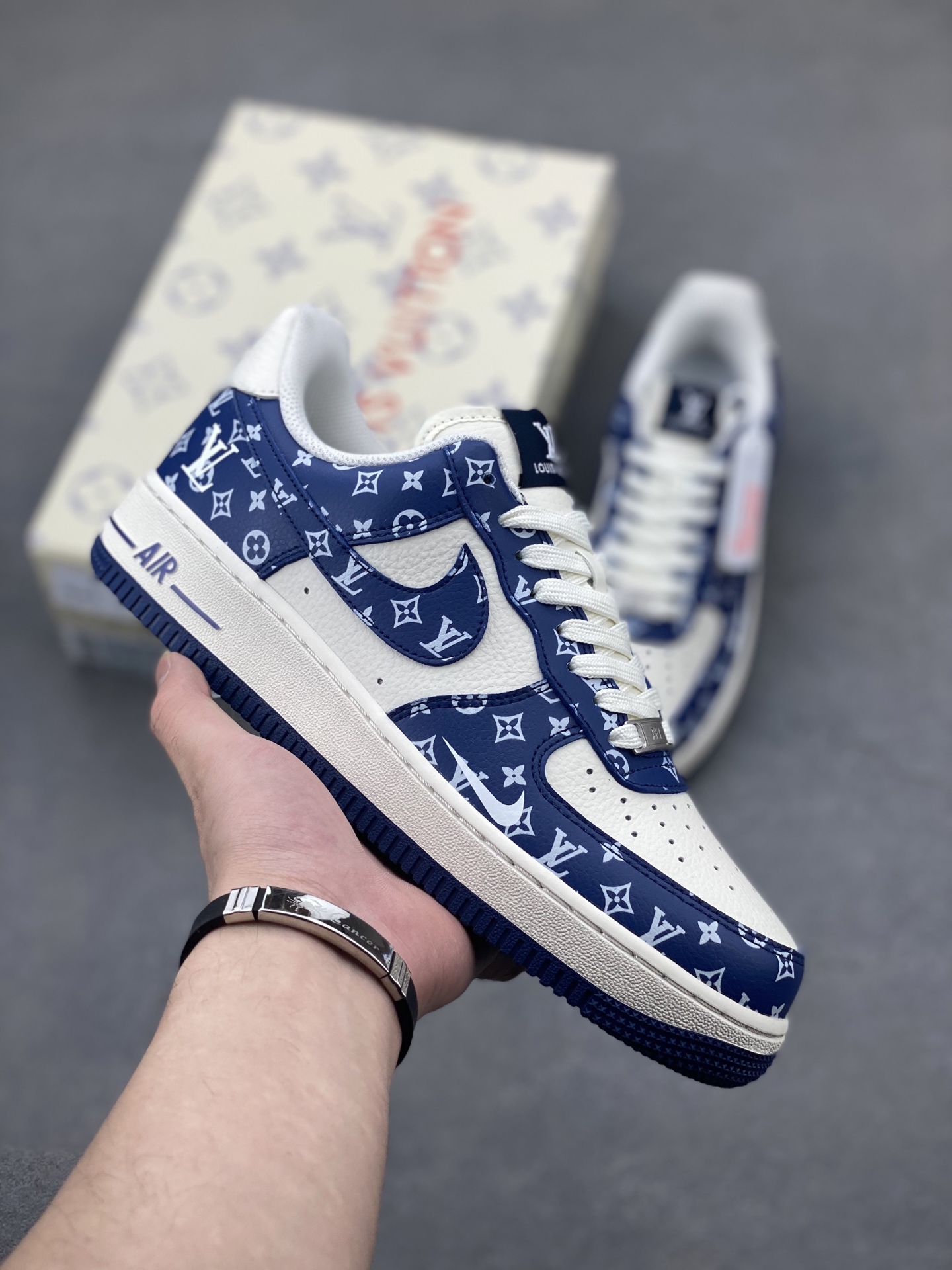 Nike Air Force 1 '07 Low Louis Vuitton Custom Sneakers - Limited Edition 2 i1748289623054 4053 0 0