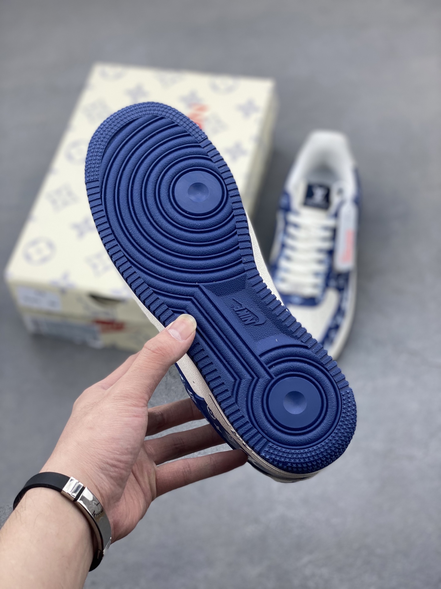 Nike Air Force 1 '07 Low Louis Vuitton Custom Sneakers - Limited Edition 7 i1748289628471 7793 0 5
