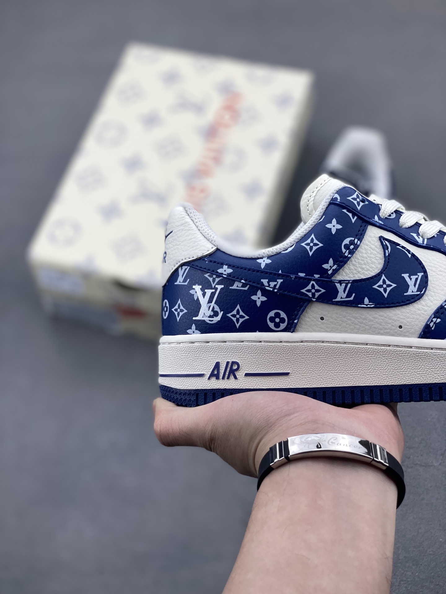 Nike Air Force 1 '07 Low Louis Vuitton Custom Sneakers - Limited Edition 6 i1748289628592 541 0 4