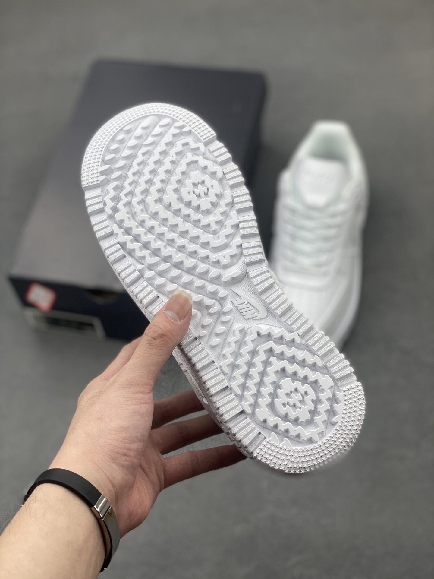 Nike Air Force 1 '07 Low White Leather Casual Sneakers DD9605-001 7 i1748372959975 2557 0 5