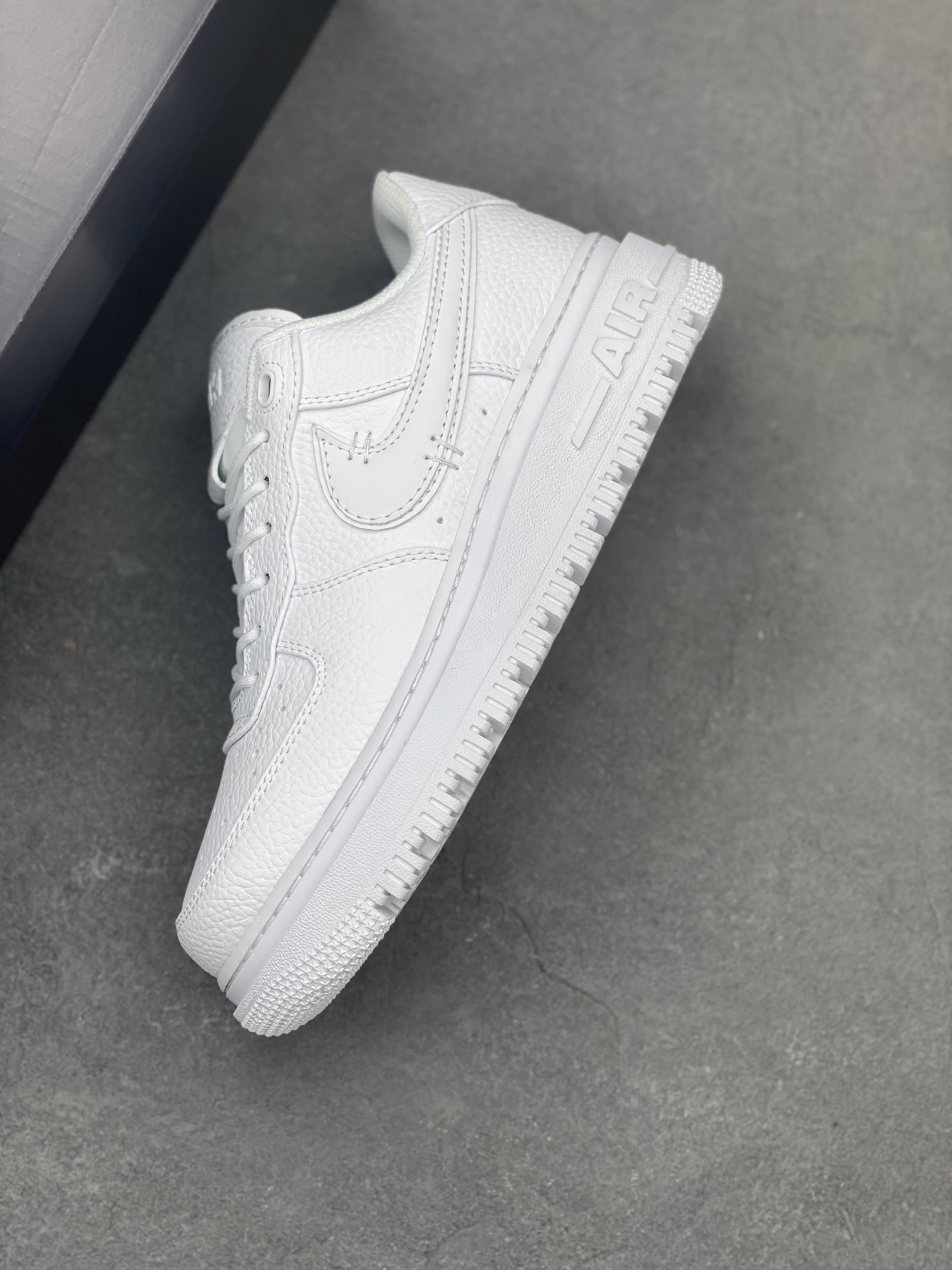 Nike Air Force 1 '07 Low White Leather Casual Sneakers DD9605-001 8 i1748372959985 9745 0 6
