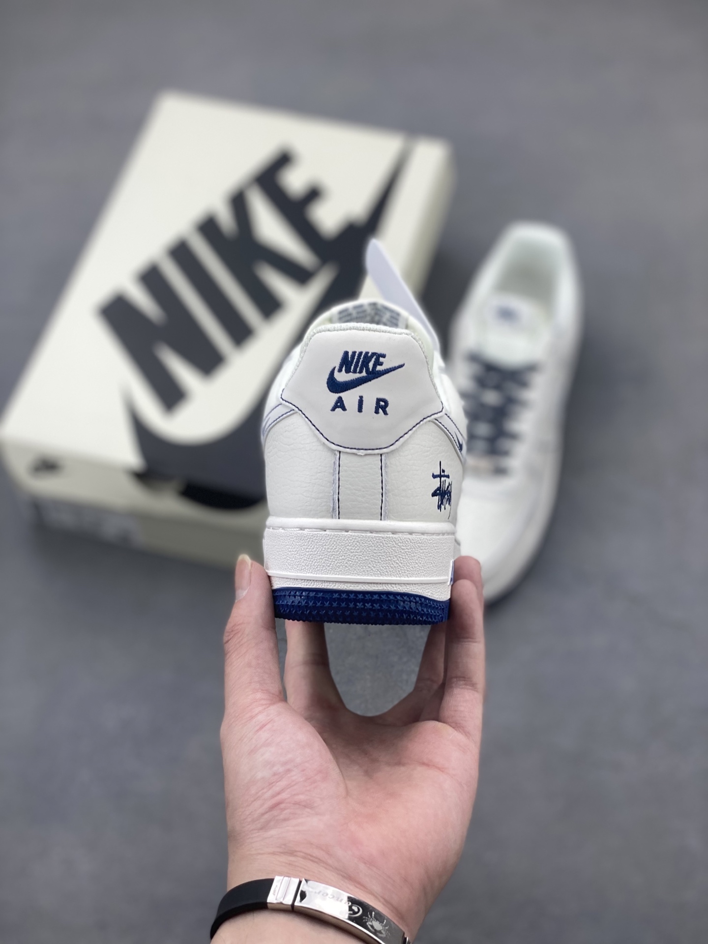 Nike Air Force 1 '07 Low White/Midnight Navy Casual Shoes HH7518-063 5 i1748373011888 8601 0 3