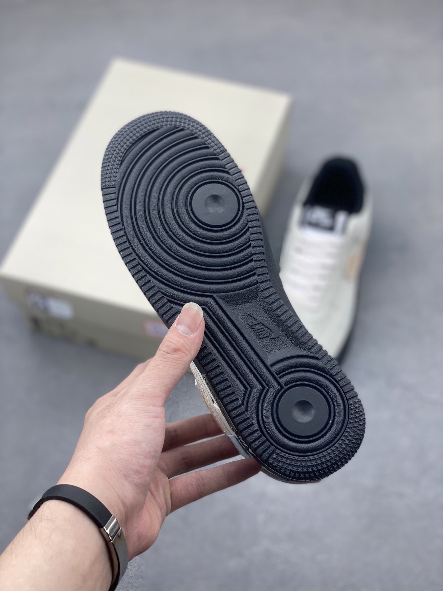 Nike Air Force 1 '07 Low Sneakers - Limited Edition, Premium Comfort 7 i1748373075852 5209 0 5
