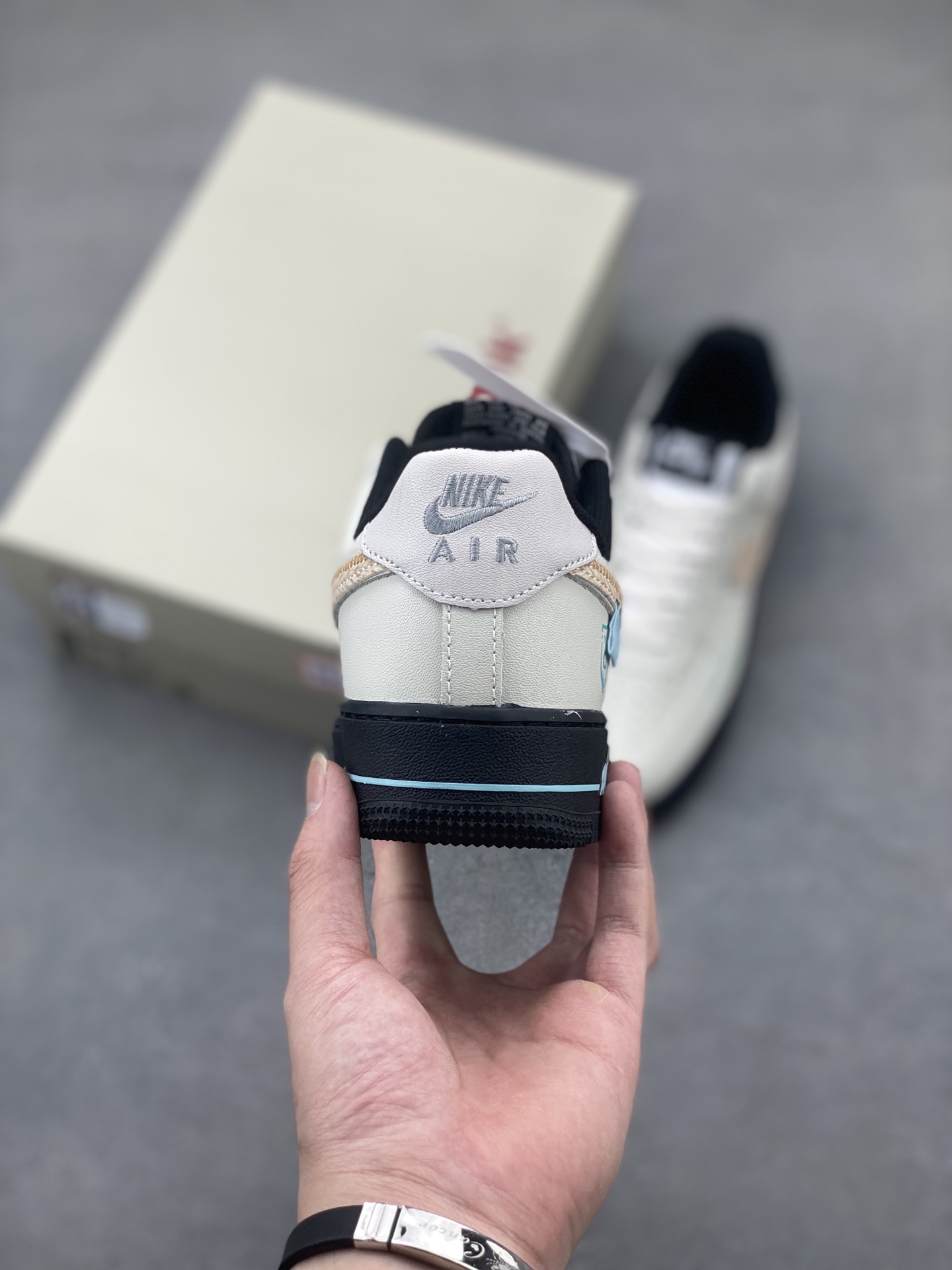 Nike Air Force 1 '07 Low Sneakers - Limited Edition, Premium Comfort 5 i1748373075948 8461 0 3