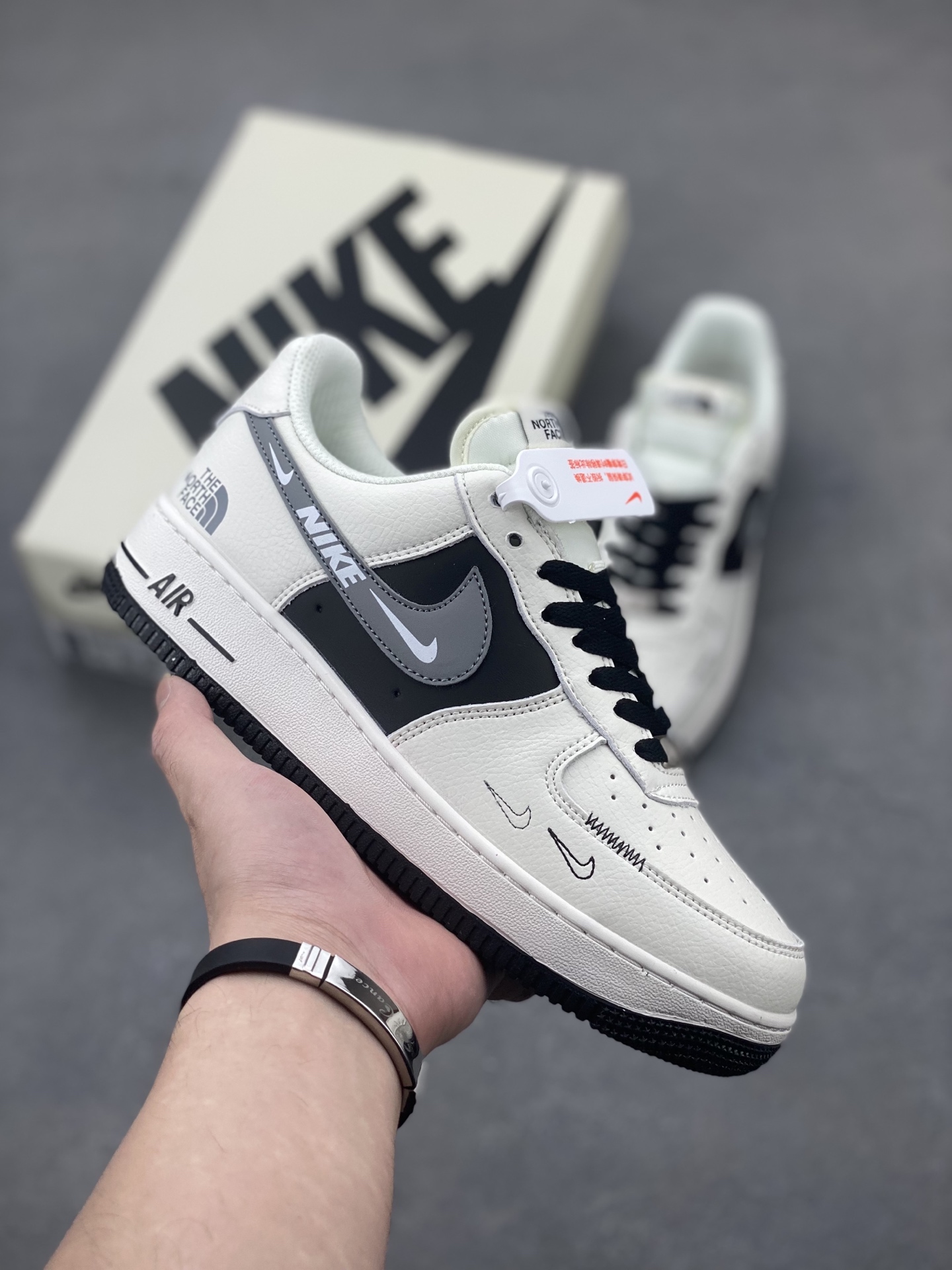 Nike Air Force 1 '07 Low Sneakers Limited Edition - The North Face Collab 2 i1748373171998 1976 0 0