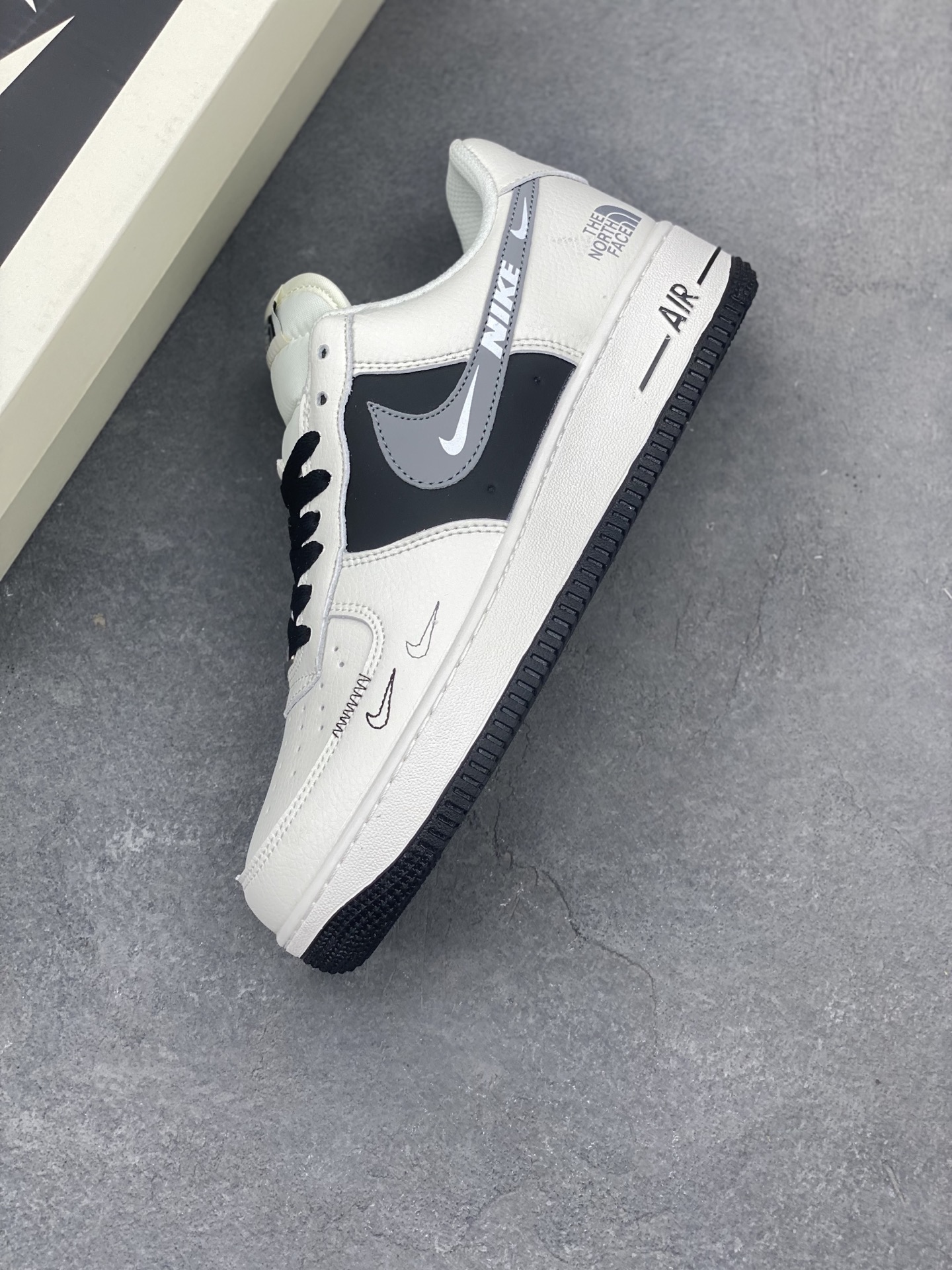 Nike Air Force 1 '07 Low Sneakers Limited Edition - The North Face Collab 8 i1748373172731 9078 0 6