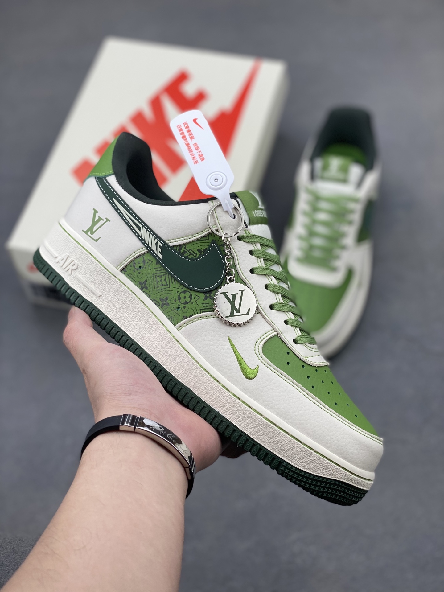 Nike Air Force 1 '07 Low Green/White Limited Edition Sneakers 2 i1748448117460 7963 0 0