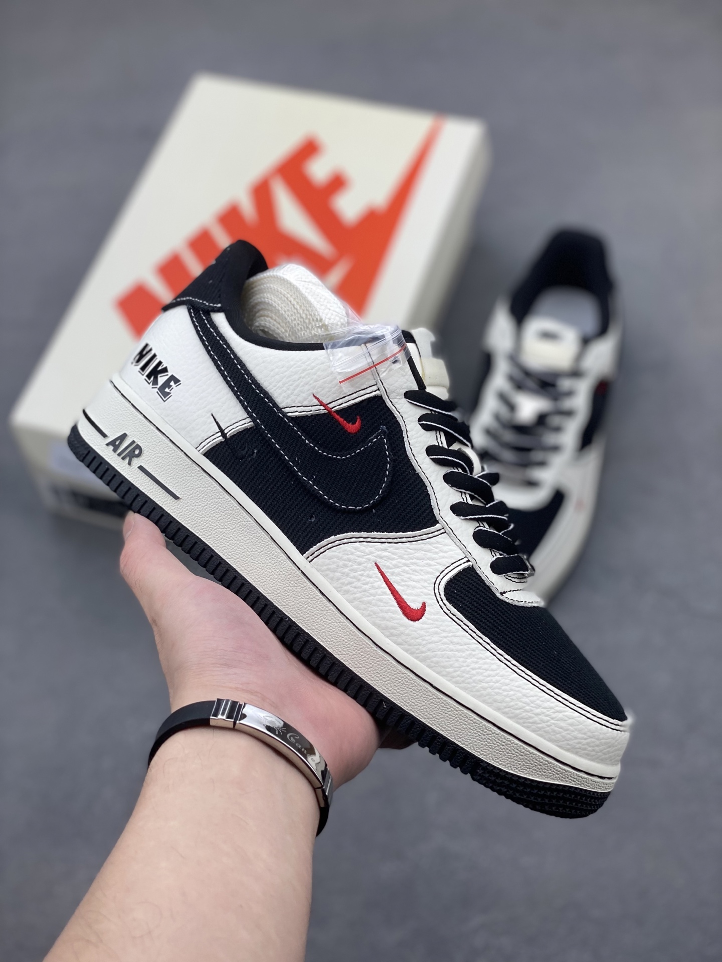 Nike Air Force 1 '07 Low Black/White Stitch Leather Sneakers 1 i1748448250832 9733 0 0