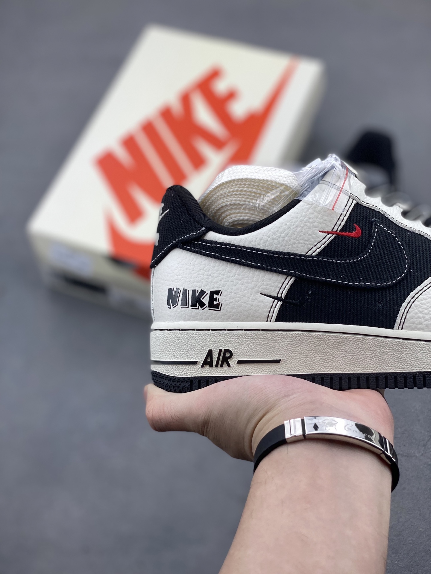 Nike Air Force 1 '07 Low Black/White Stitch Leather Sneakers 5 i1748448251434 8515 0 4