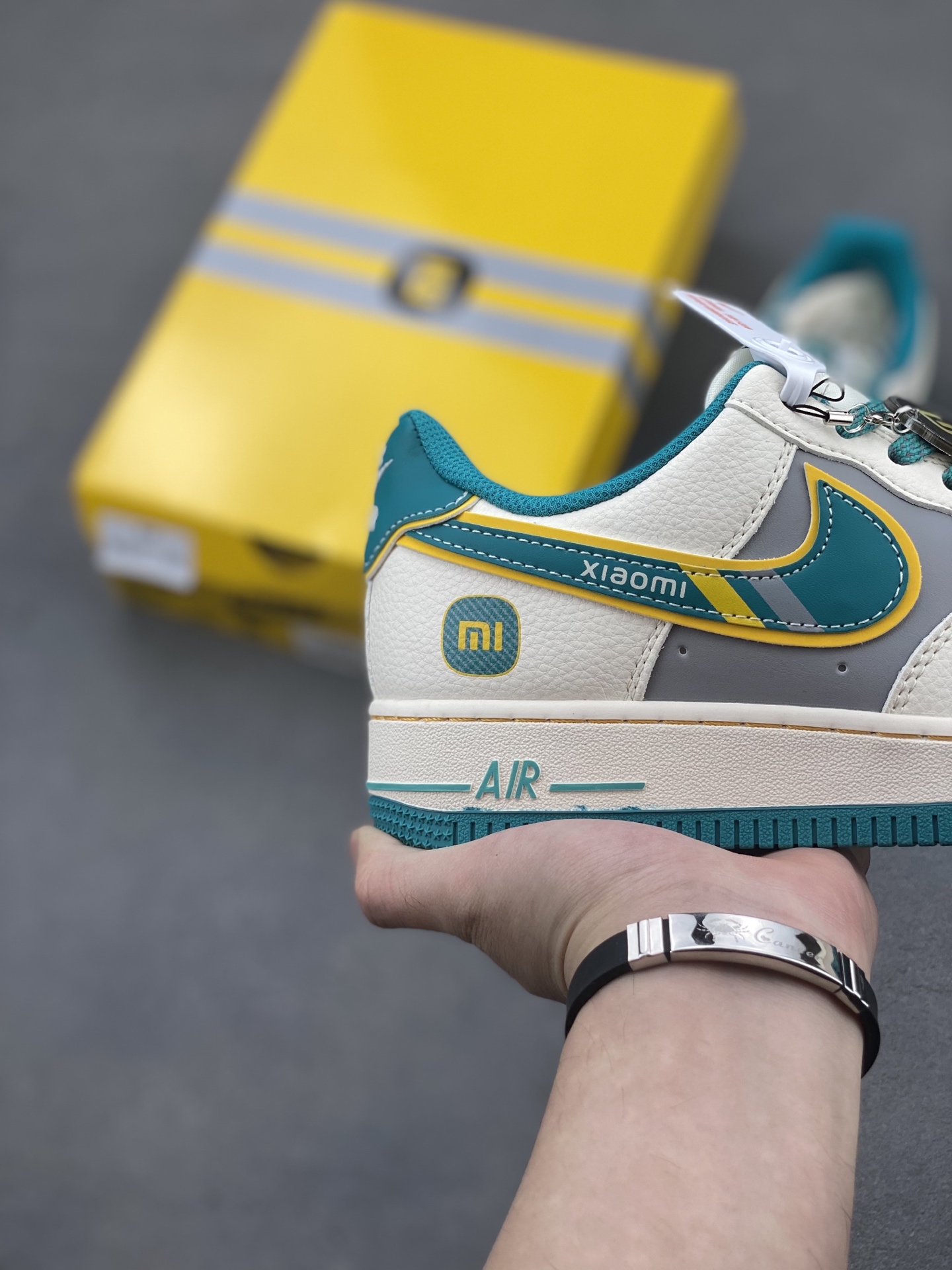 Nike Air Force 1 '07 Low Xiaomi SU7 Ultra Limited Edition Sneakers 5 i1748448378910 6948 0 4