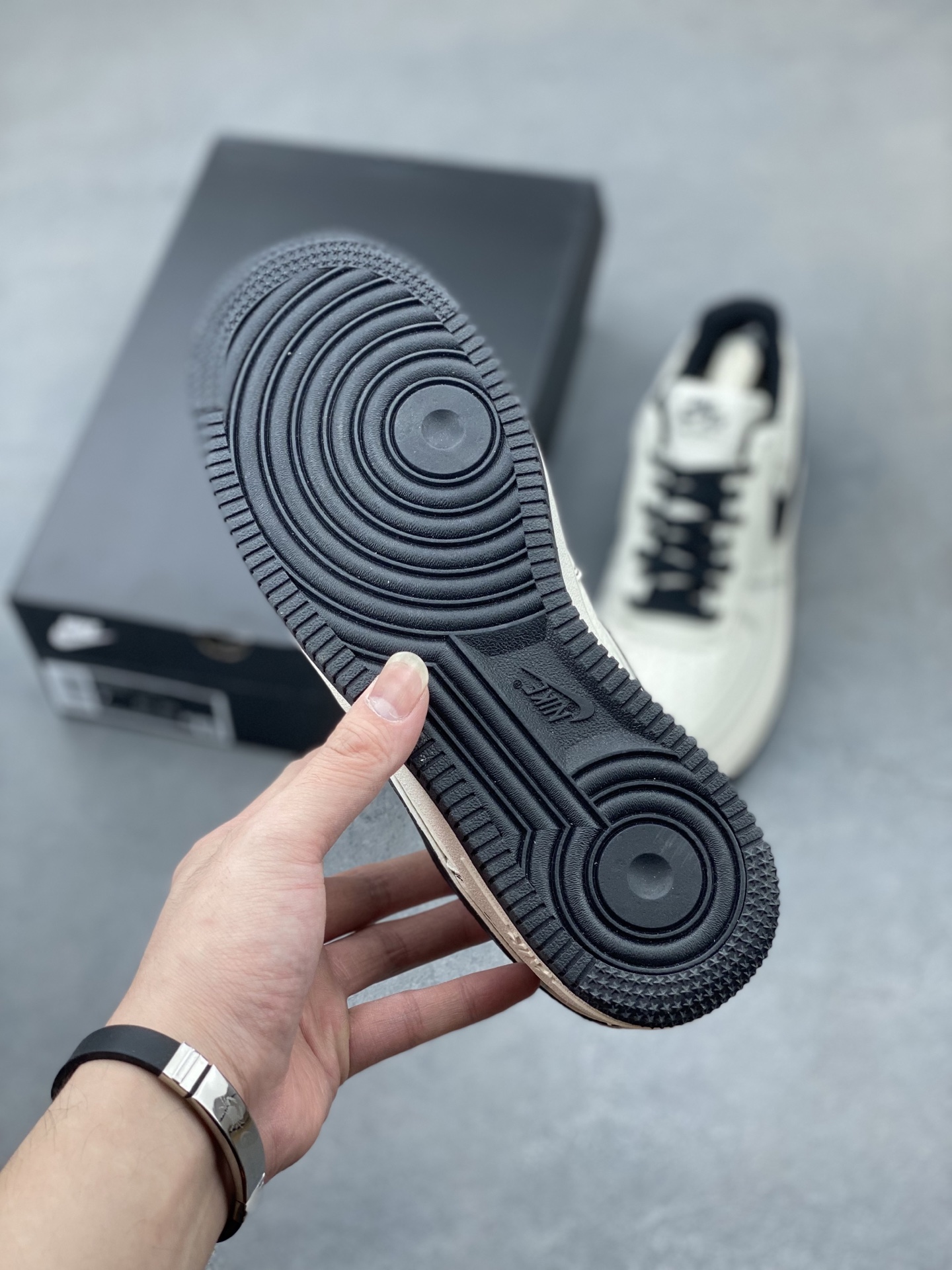 Nike Air Force 1 '07 Low Sneakers - Limited Edition, Premium Comfort 7 i1748714240263 7889 0 5