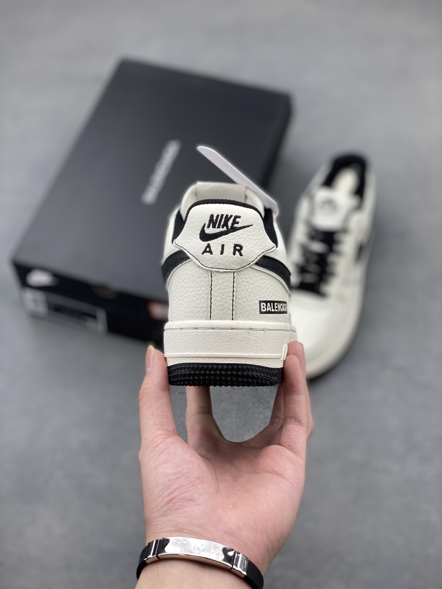 Nike Air Force 1 '07 Low Sneakers - Limited Edition, Premium Comfort 5 i1748714240411 2667 0 3