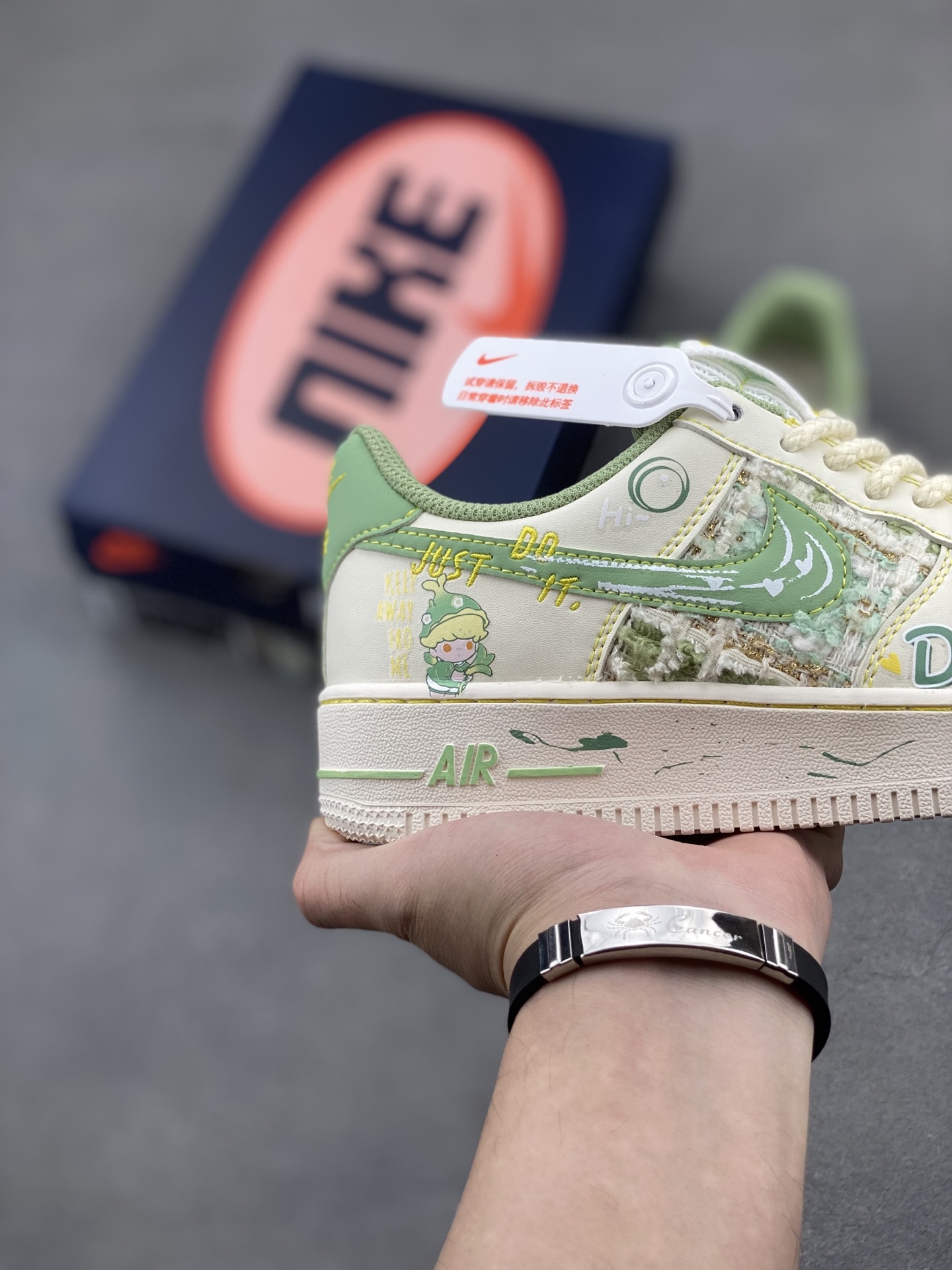 Nike Air Force 1 '07 Low Casual Sneakers - Limited Edition, Comfortable Fit 6 i1748714311379 7365 0 4