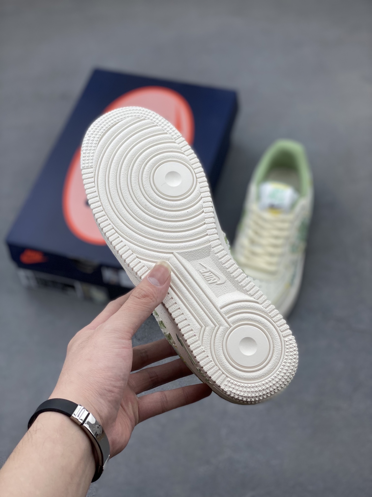 Nike Air Force 1 '07 Low Casual Sneakers - Limited Edition, Comfortable Fit 7 i1748714318054 5590 0 5