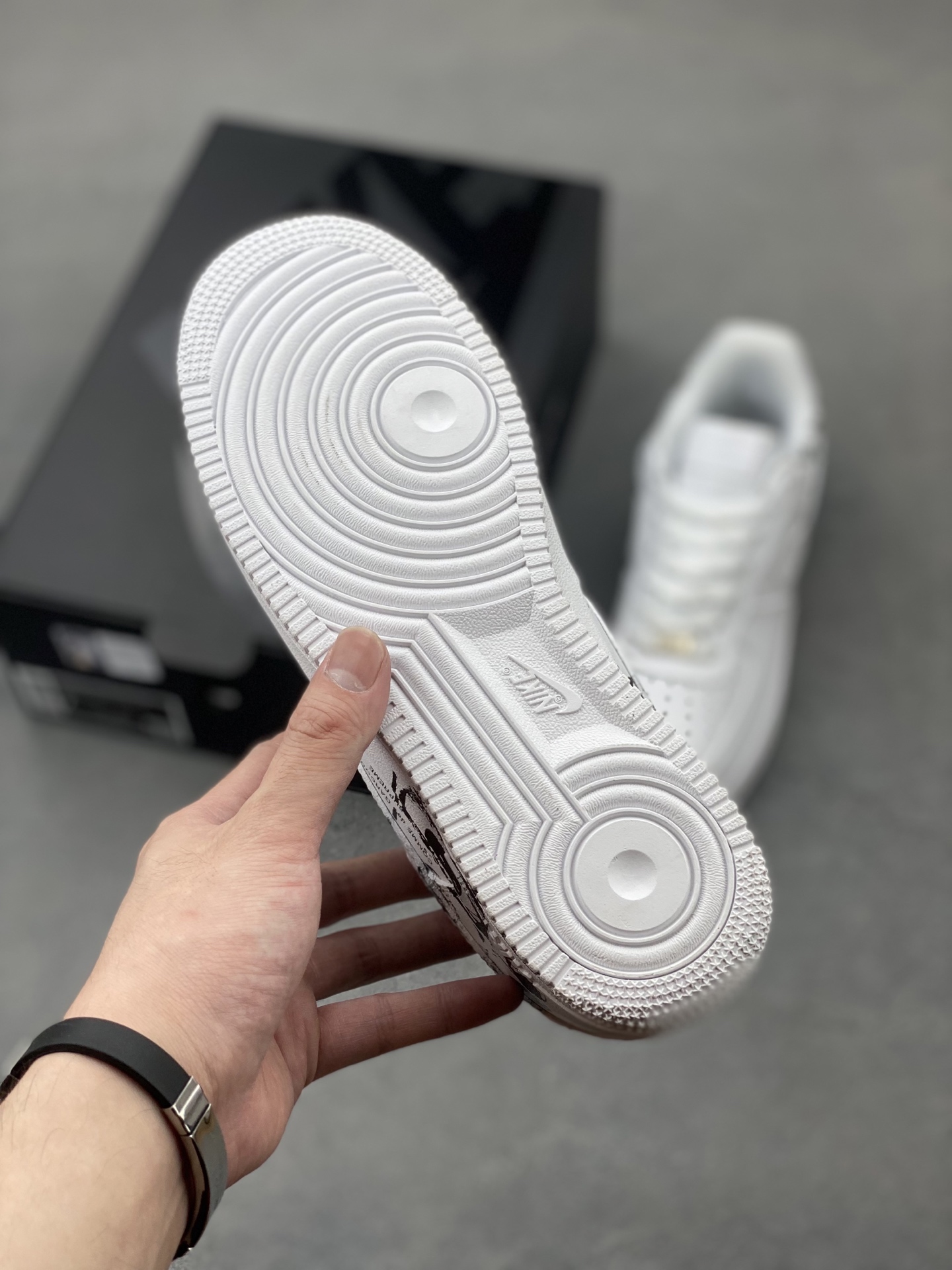 Nike Air Force 1 '07 Low Comme des Garcons Shirt Supreme Sneakers 7 i1749232641922 3058 0 5