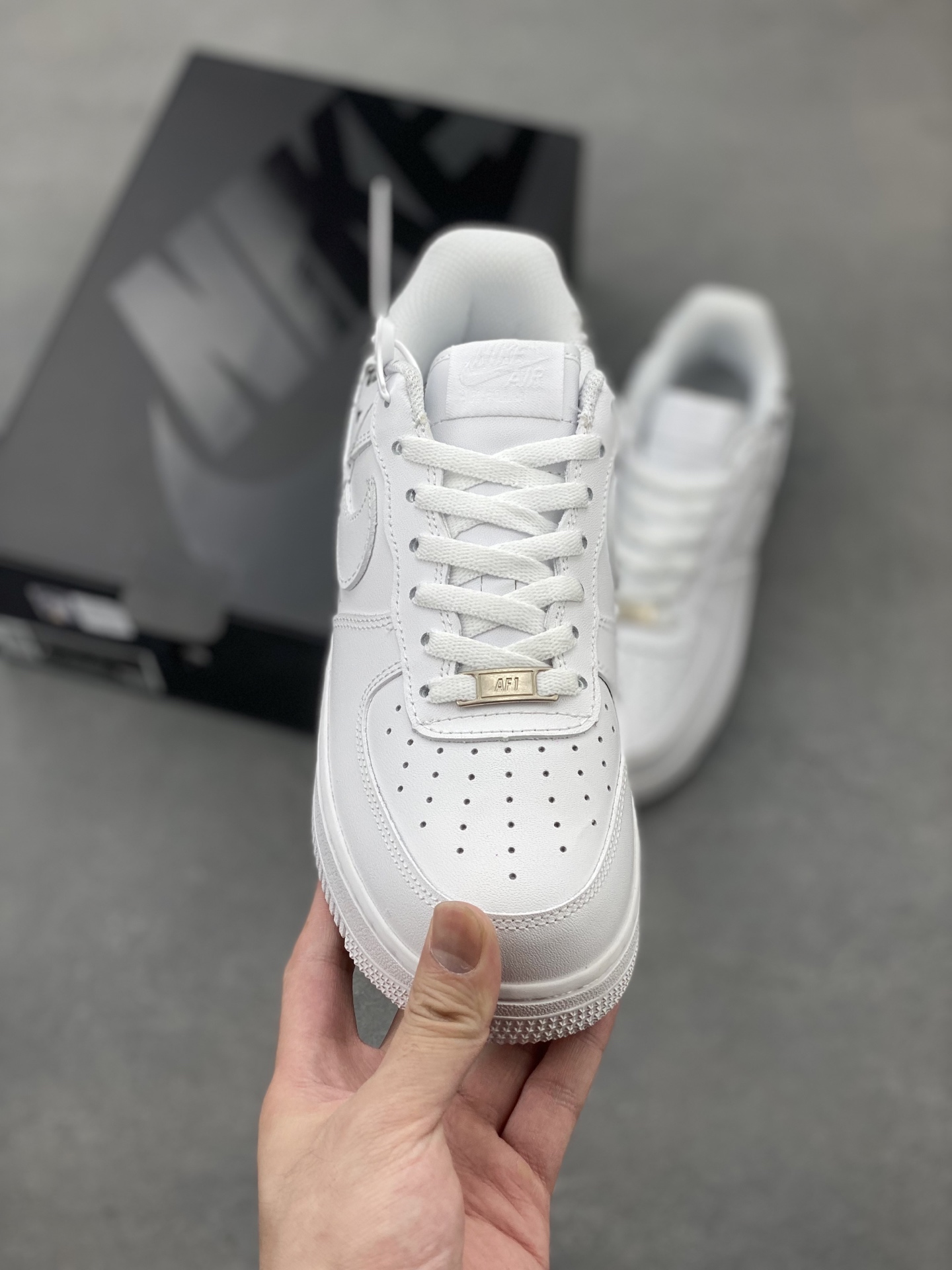 Nike Air Force 1 '07 Low Comme des Garcons Shirt Supreme Sneakers 3 i1749232645251 3204 0 1