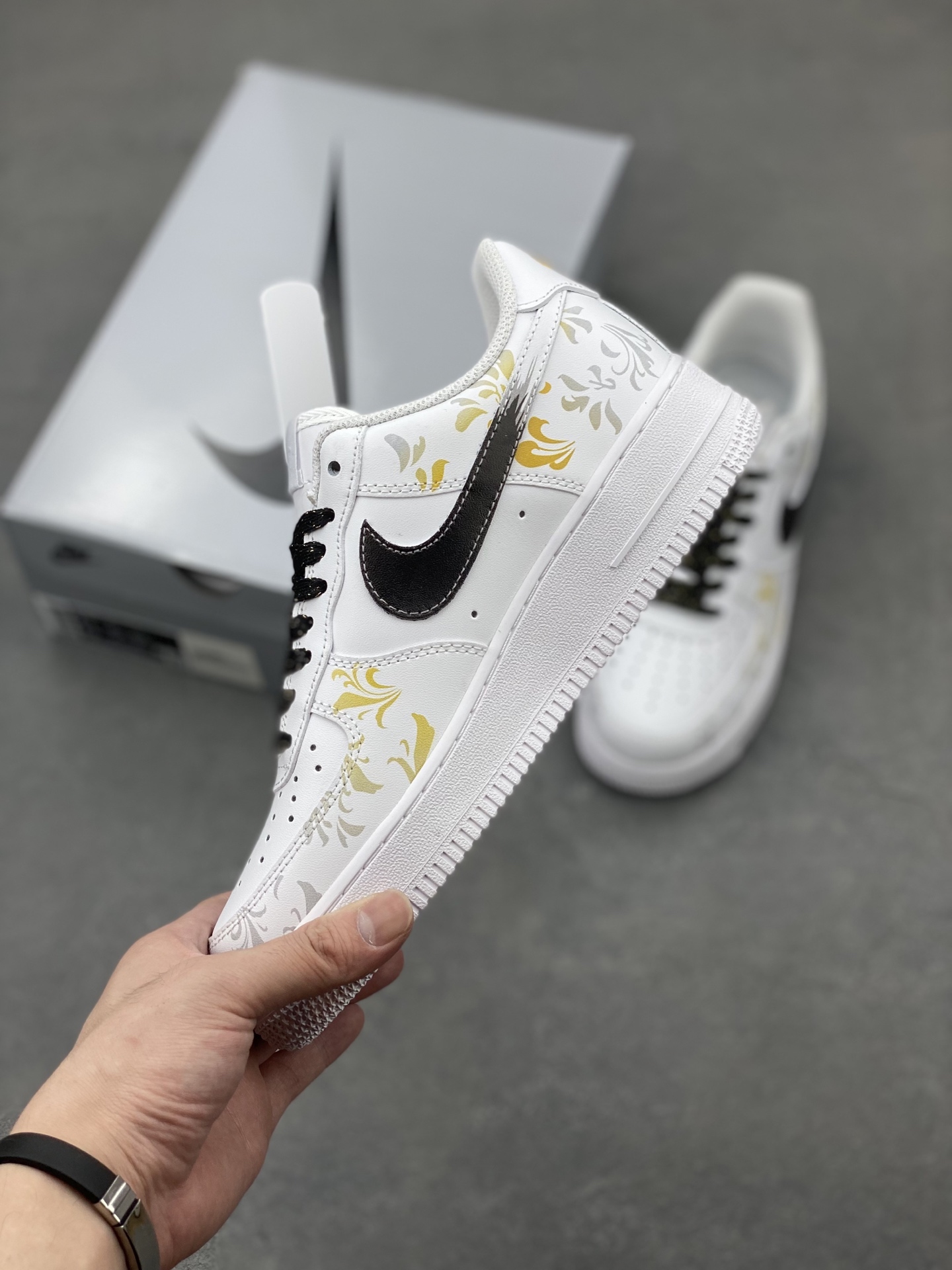 Nike Air Force 1 '07 Low White/Black Limited Edition Sneakers 4 i1749232686470 7289 0 2