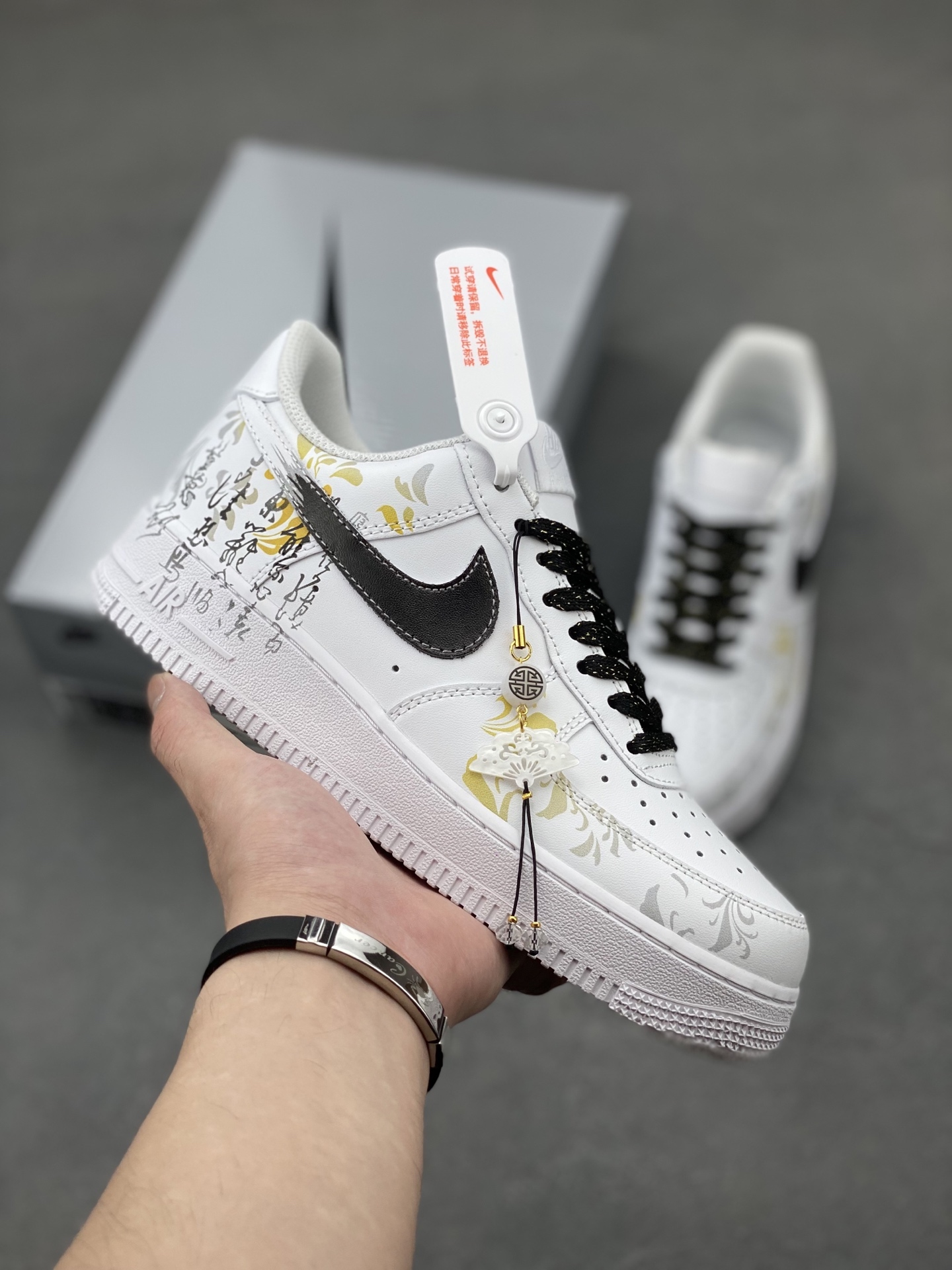 Nike Air Force 1 '07 Low White/Black Limited Edition Sneakers 2 i1749232686563 8319 0 0