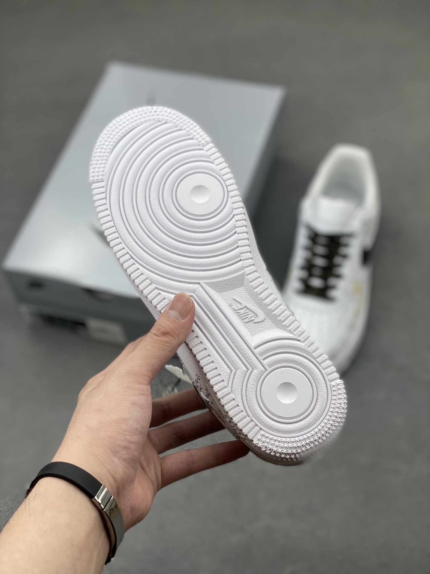 Nike Air Force 1 '07 Low White/Black Limited Edition Sneakers 7 i1749232686570 5828 0 5