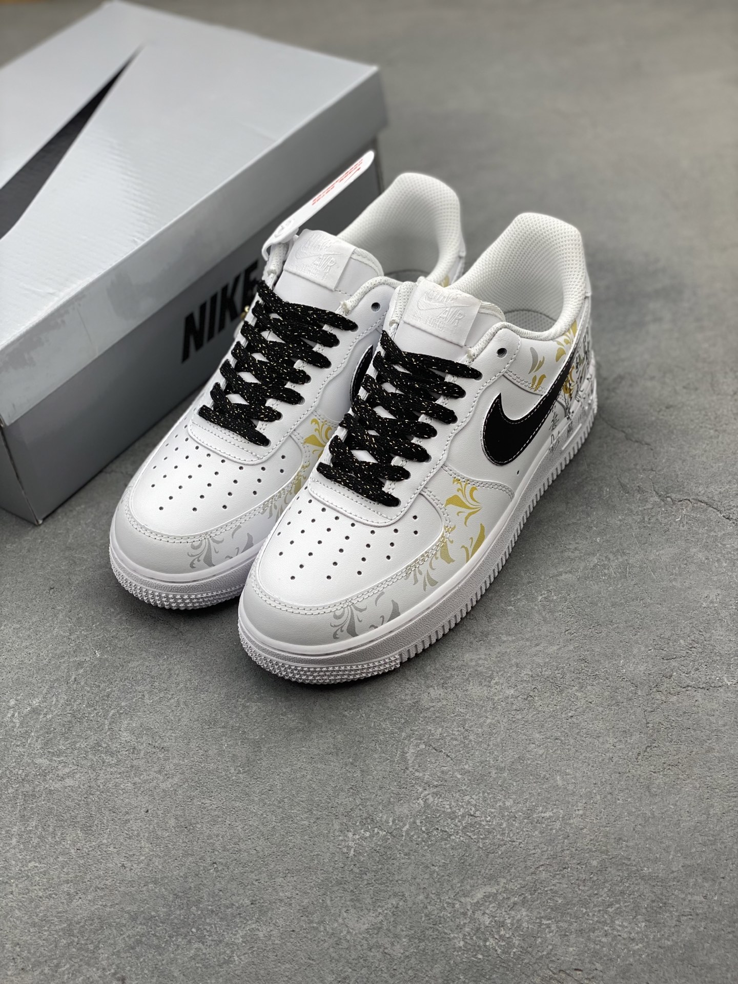 Nike Air Force 1 '07 Low White/Black Limited Edition Sneakers 9 i1749232688912 3766 0 7