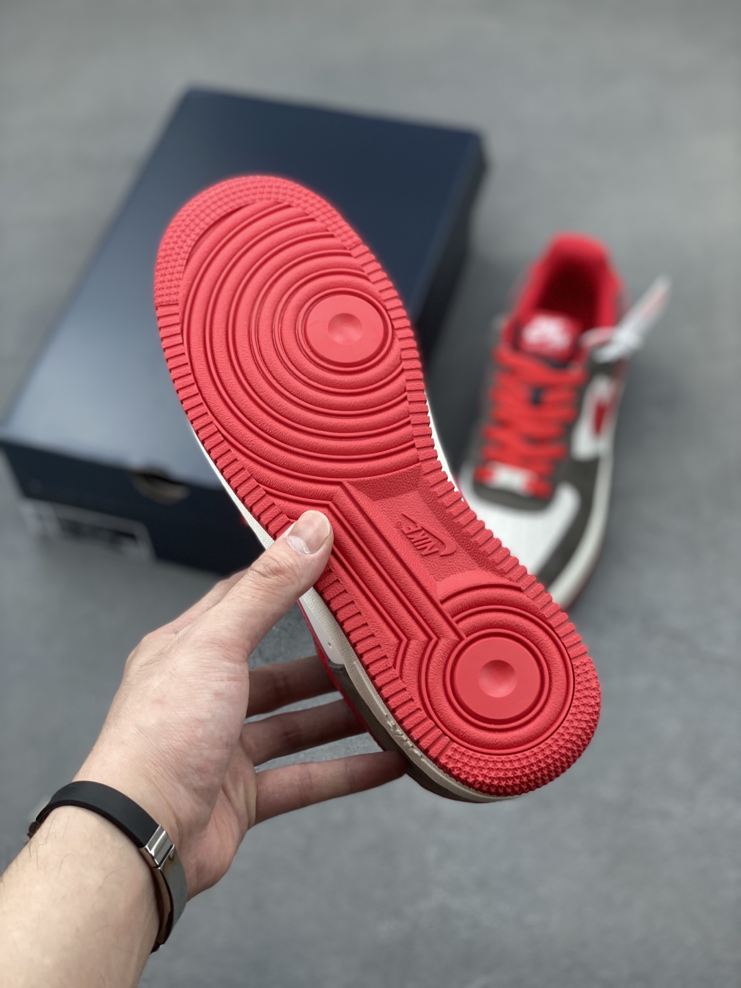 Nike Air Force 1 '07 Low Grey/Red Sneakers - Limited Edition 7 i1749232879033 7534 0 5