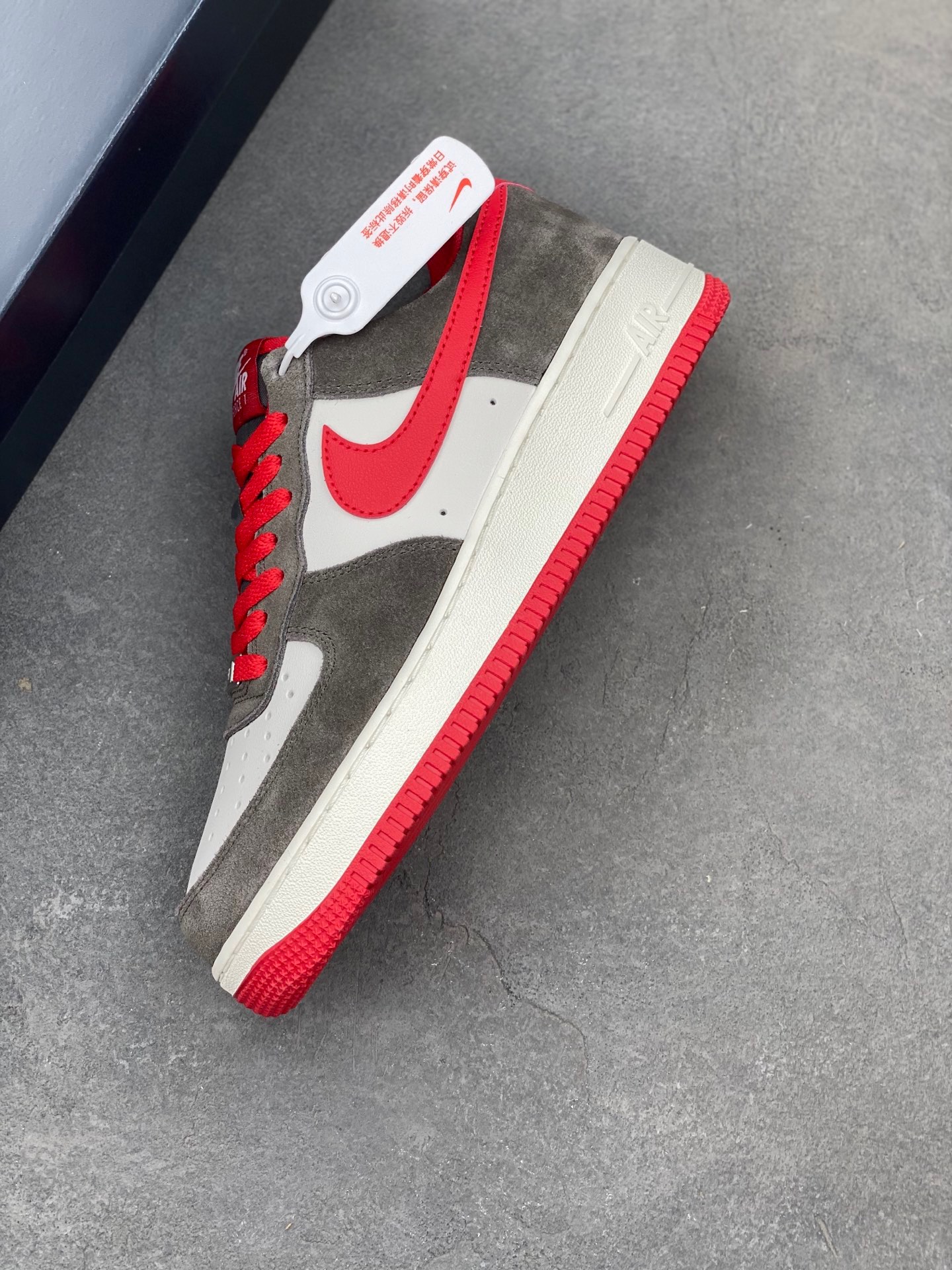 Nike Air Force 1 '07 Low Grey/Red Sneakers - Limited Edition 8 i1749232910453 8696