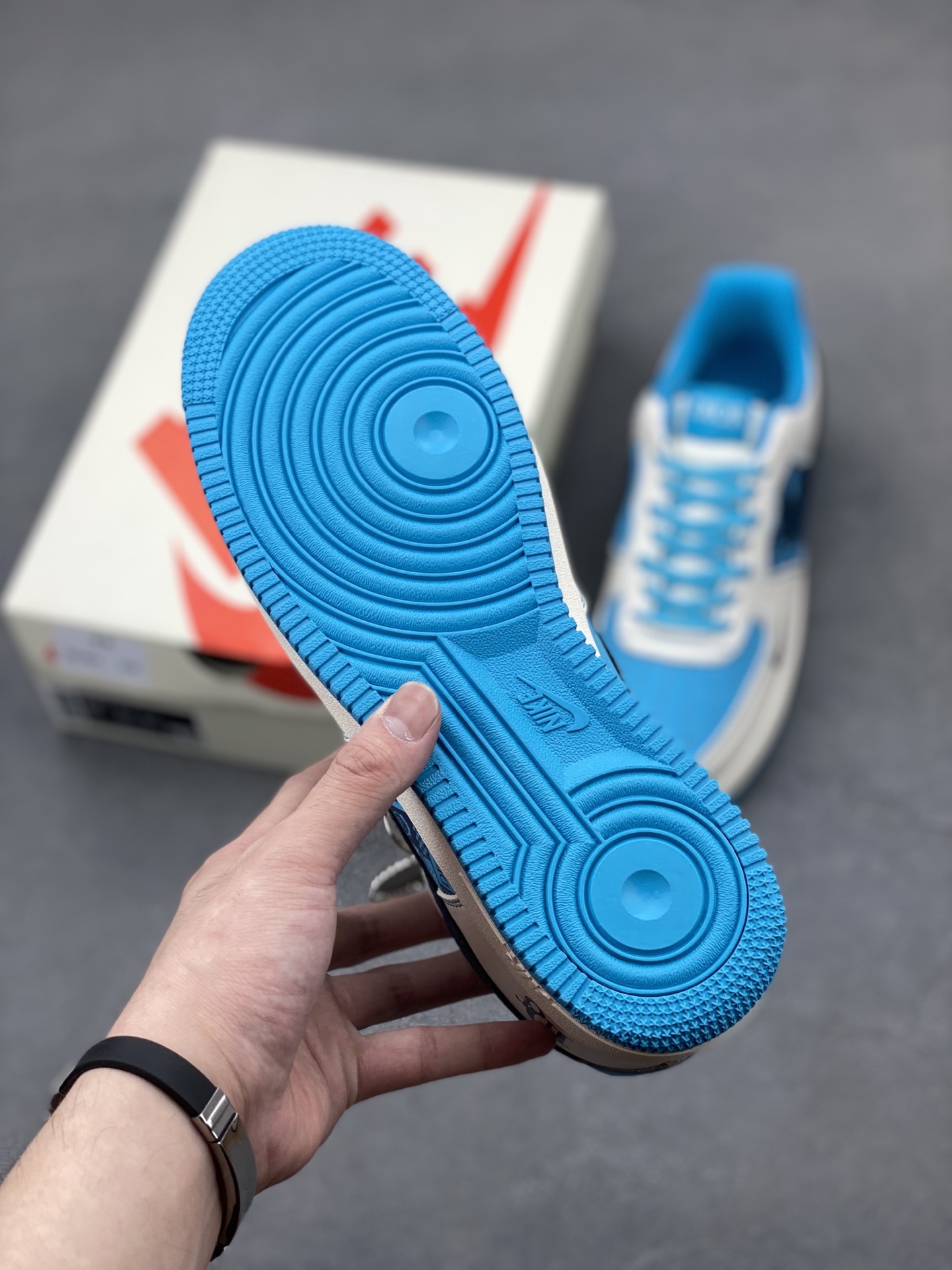 Nike Air Force 1 '07 Low White/Blue Custom Sneakers with Dior Charm 7 i1749233132827 2801 0 5