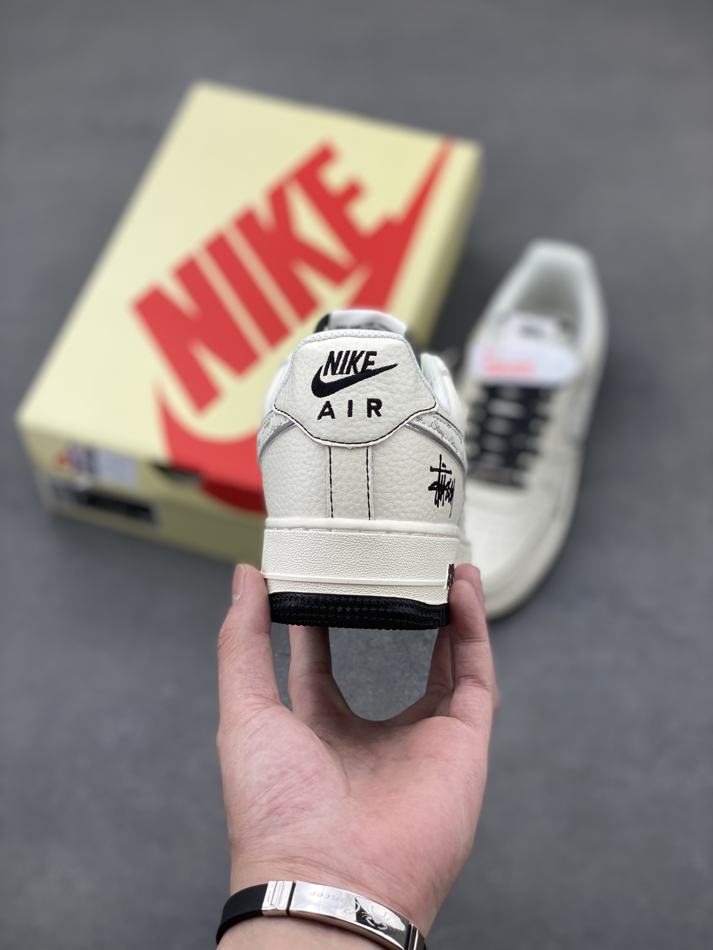 Nike Air Force 1 '07 Low Sneakers - Limited Edition, Premium Comfort 5 i1749233188764 9571 0 3
