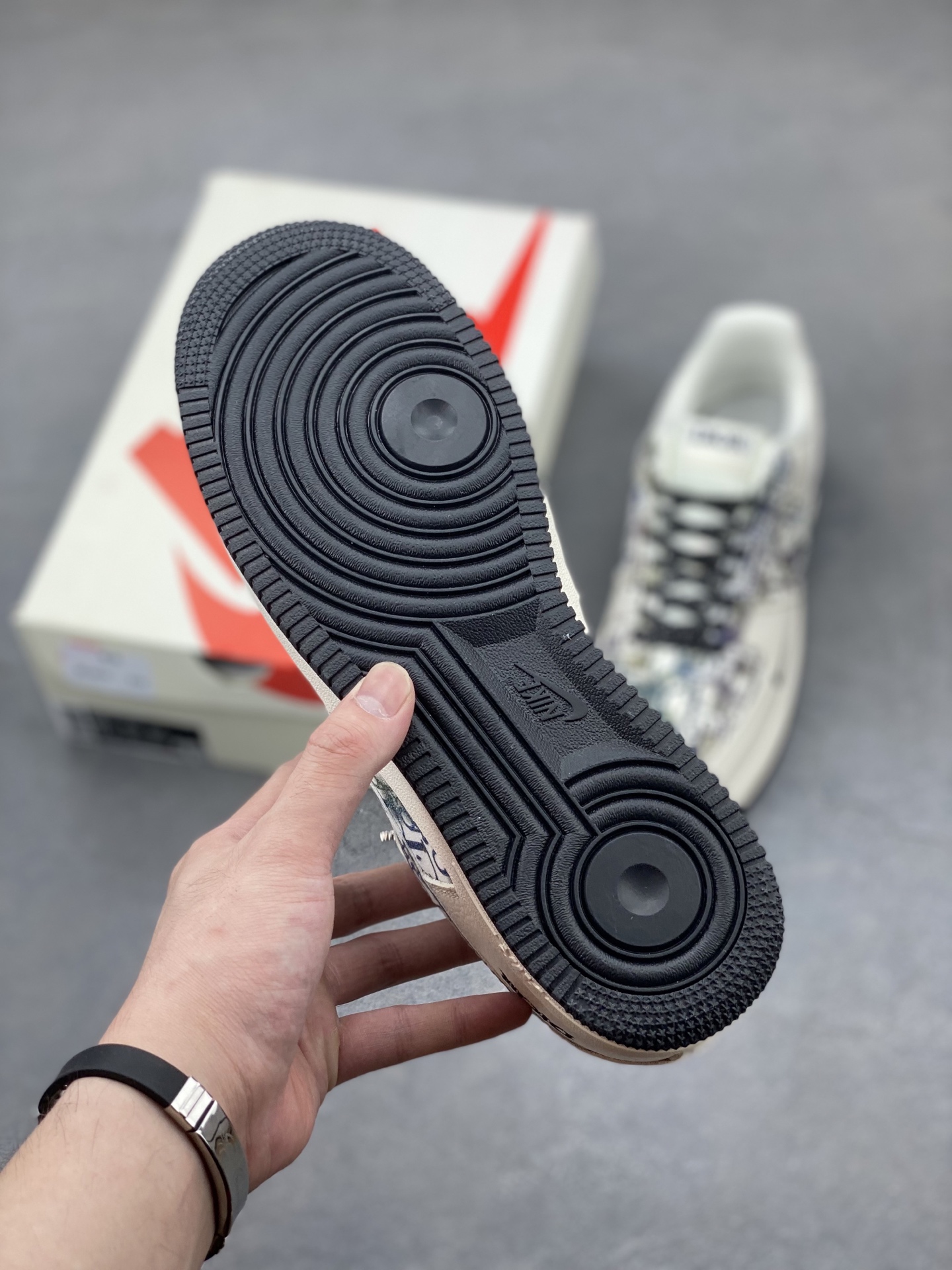 Nike Air Force 1 '07 Low Dior Custom Sneakers - Limited Edition 7 i1749325404662 2510 0 5