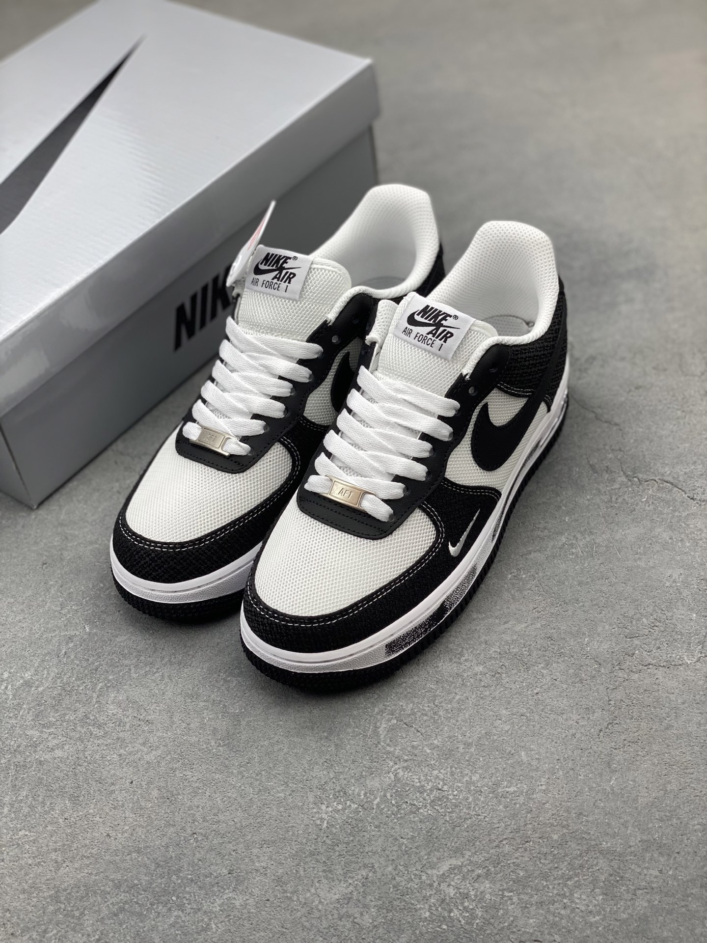 Nike Air Force 1 '07 Low Sneakers Black/White Limited Edition 9 i1749325442065 4606 0 7