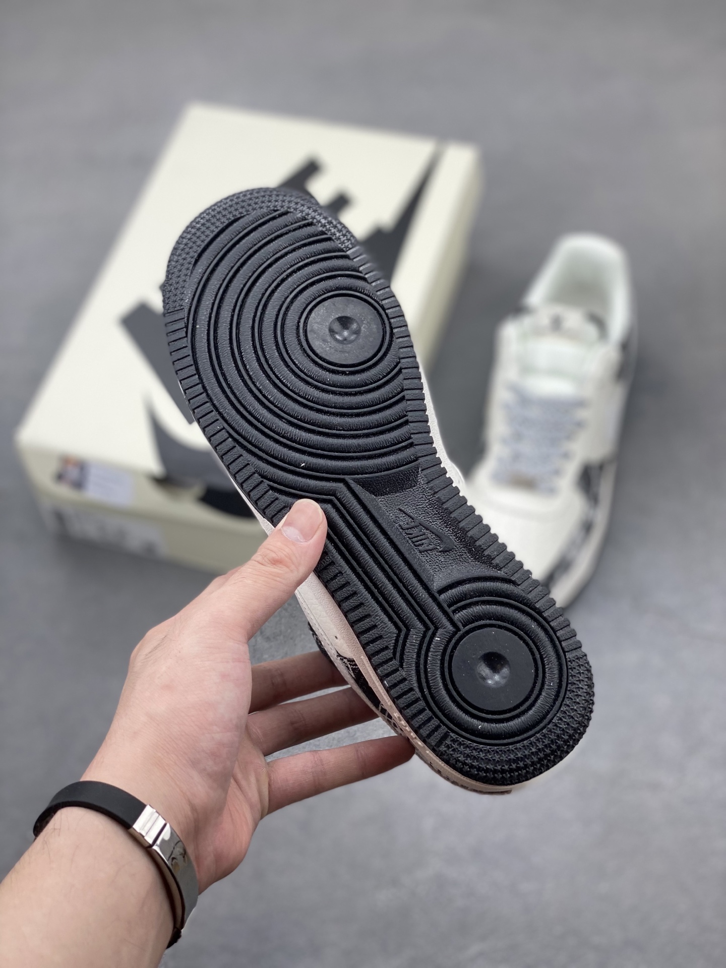 Nike Air Force 1 '07 Low Sneakers - Limited Edition, Premium Comfort 7 i1749325489990 2804 0 5