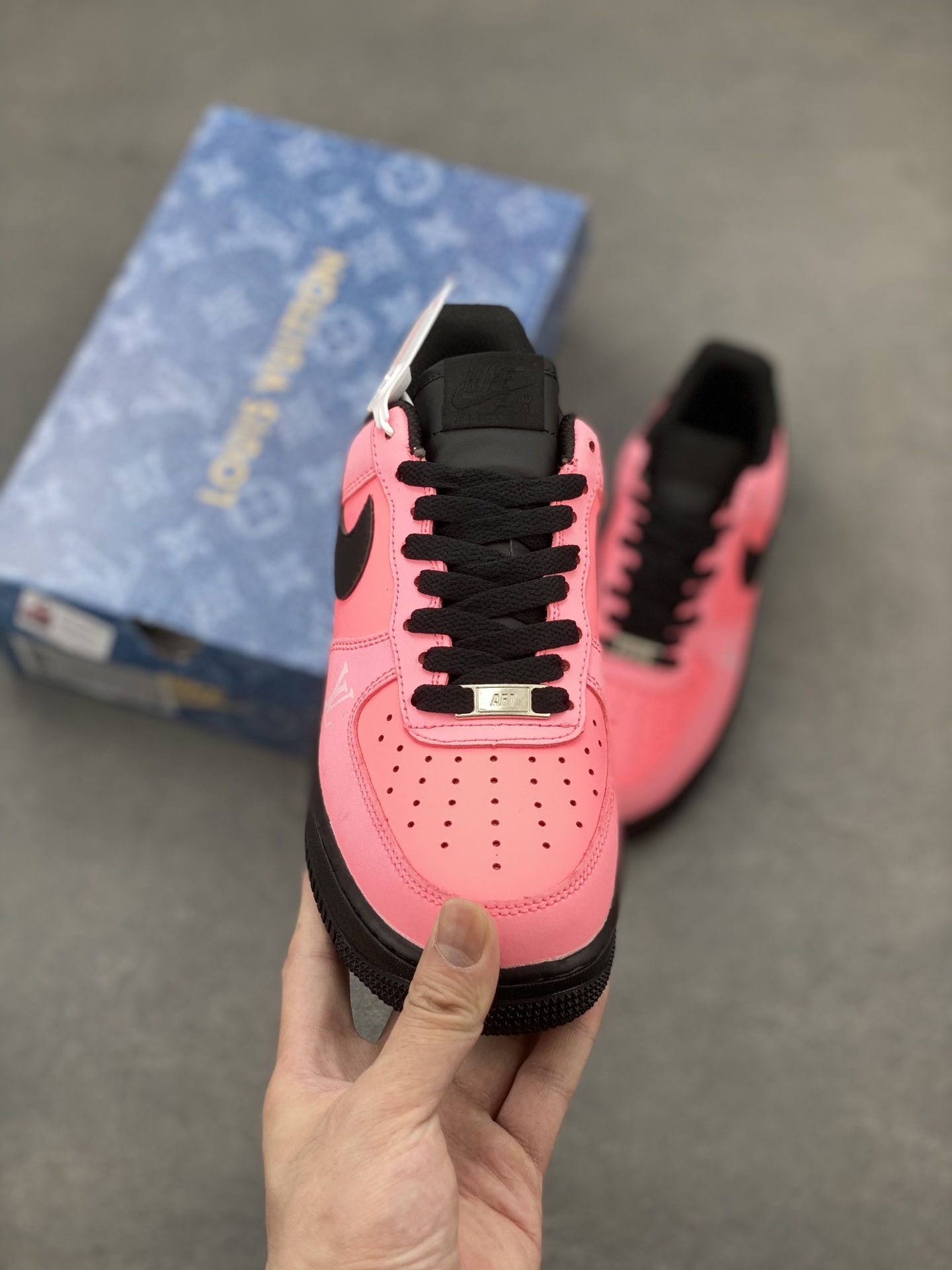 Nike Air Force 1 Low Pink/Black Custom Sneakers Limited Edition 3 i1749325562770 2521 0 1
