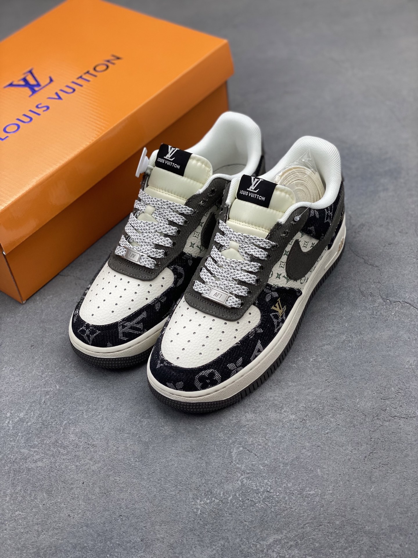 Nike Air Force 1 '07 Low Sneakers - Limited Edition Designer Collaboration 9 i1749325643099 5589 0 7