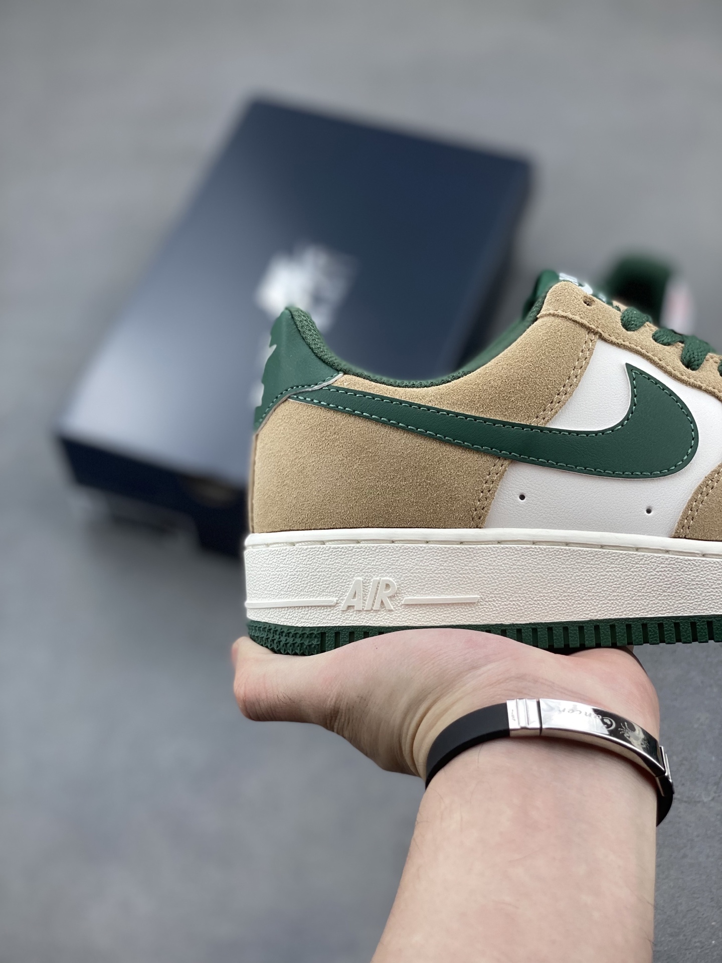 Nike Air Force 1 '07 Low Top Sneakers - Khaki/Green - Limited Edition 6 i1749485974614 6833 0 4