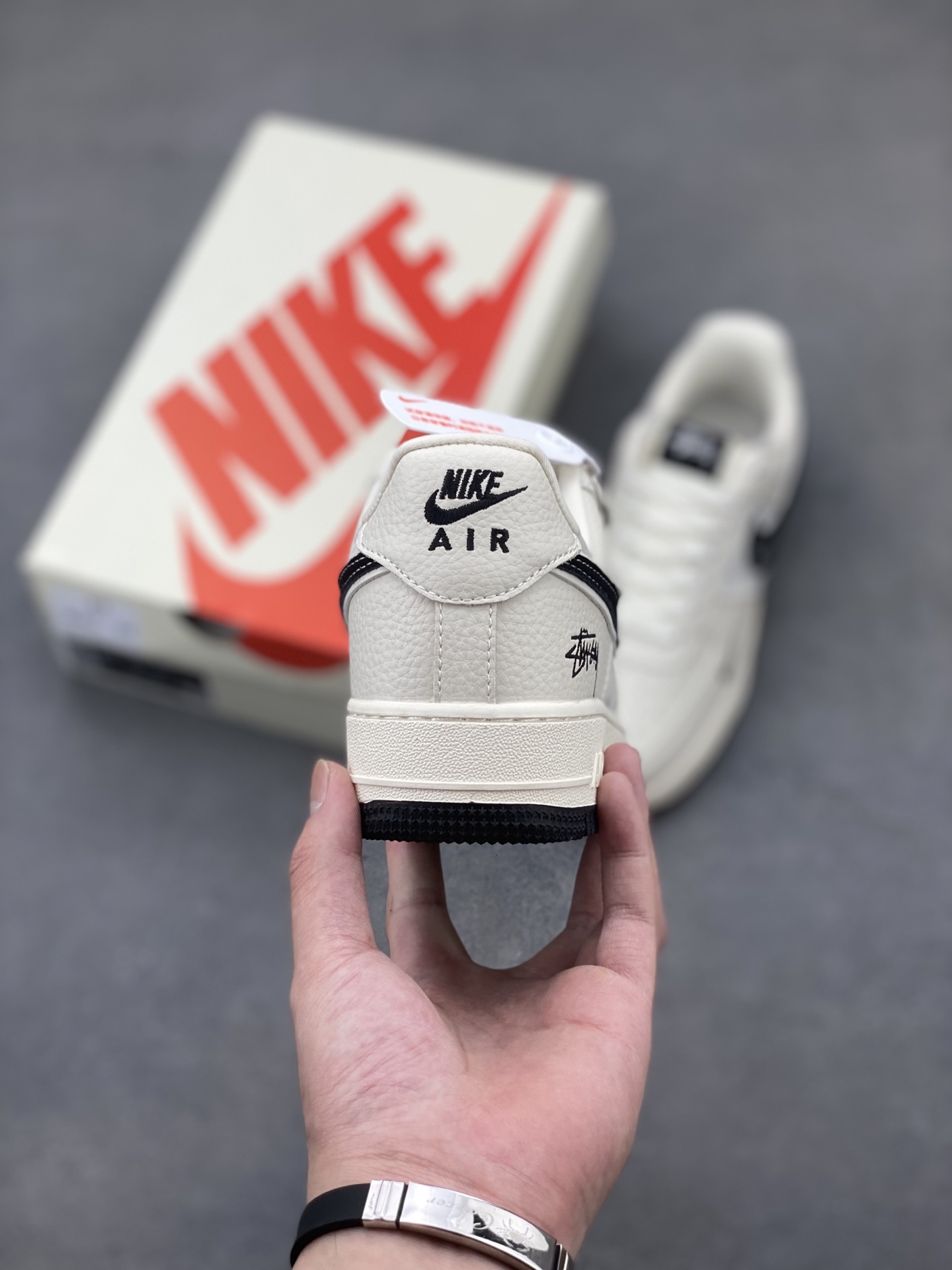 Nike Air Force 1 '07 Low Sneakers - Limited Edition Style 5 i1749486130104 677 0 3