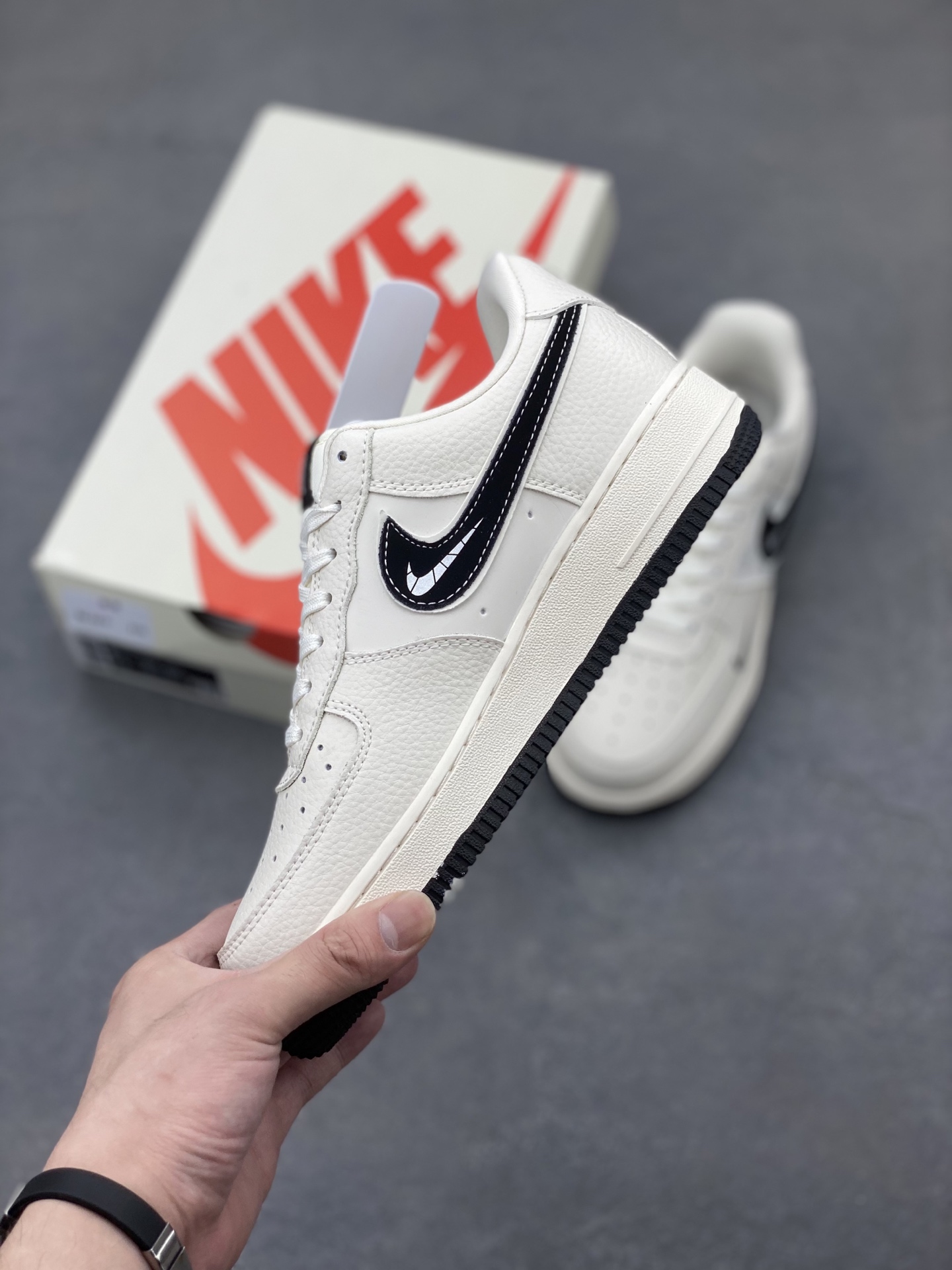 Nike Air Force 1 '07 Low Sneakers - Limited Edition Style 4 i1749486130794 298 0 2